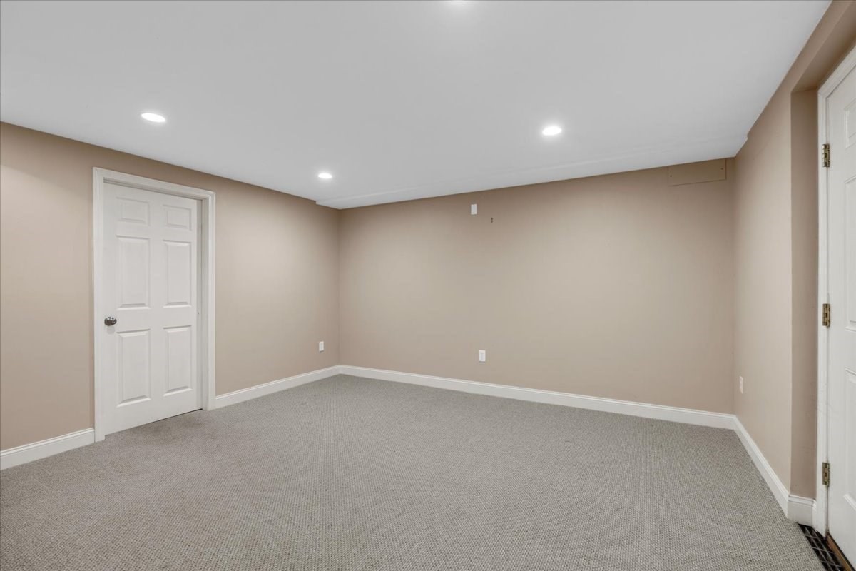 10 Floret Cir # 10 Property Photo 25
