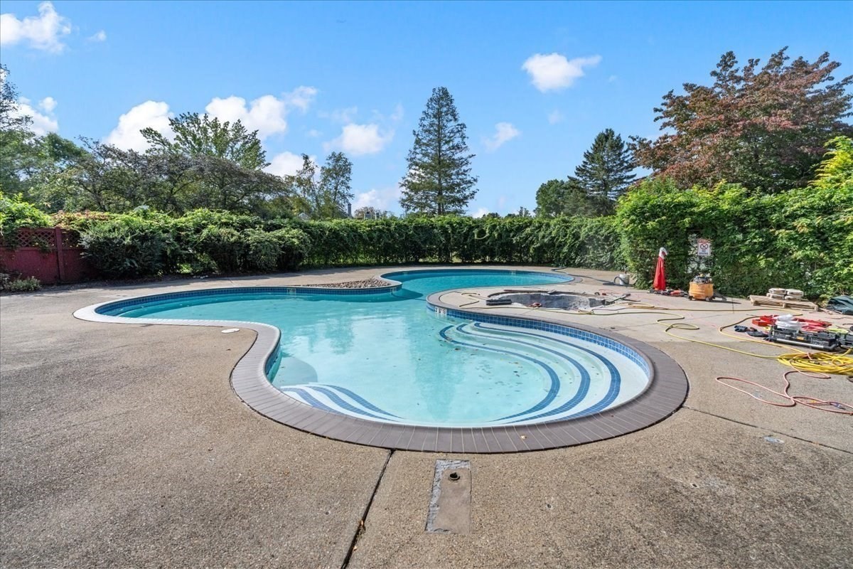 10 Floret Cir # 10 Property Photo 35