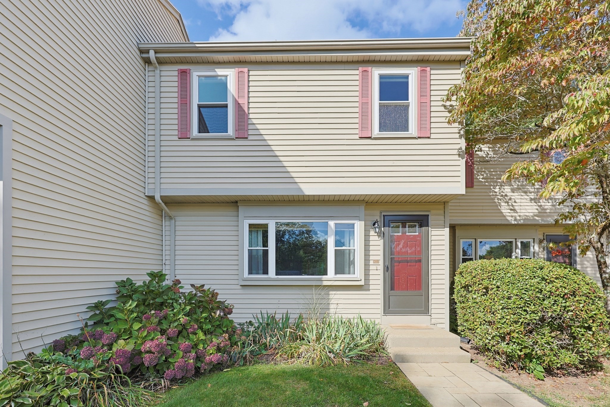 152 E. Bacon St. # D5 Property Photo 1