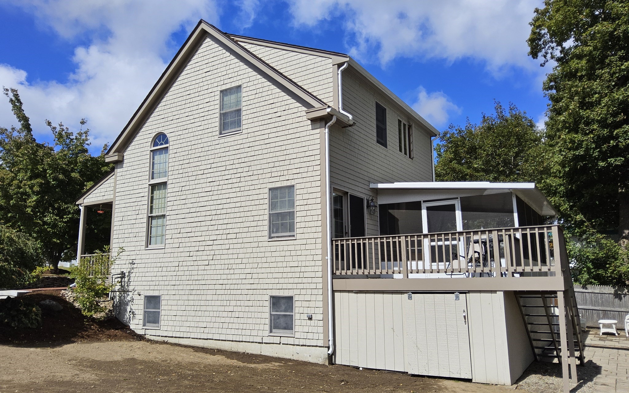 63 Pleasant St Property Photo 3