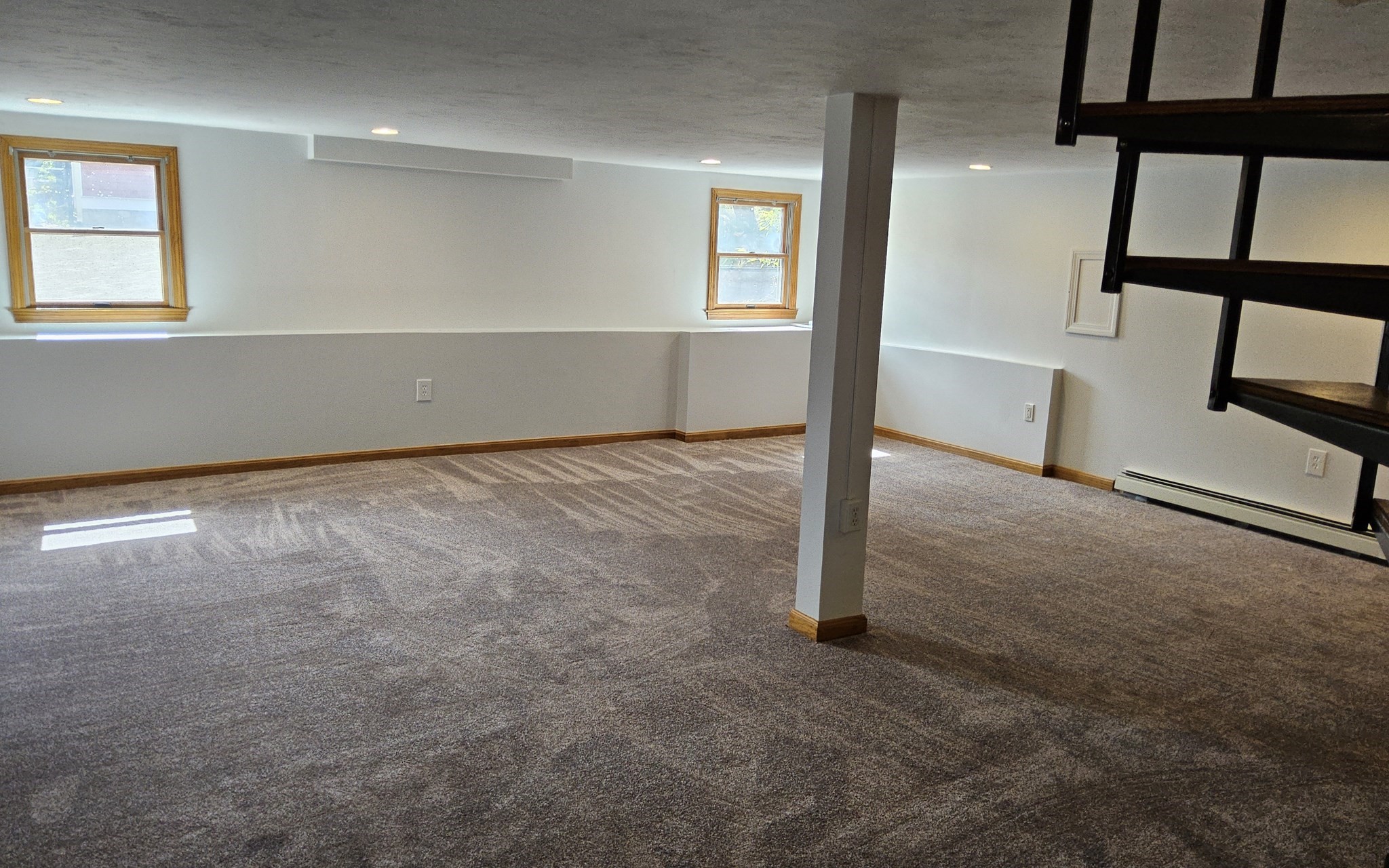 63 Pleasant St Property Photo 25