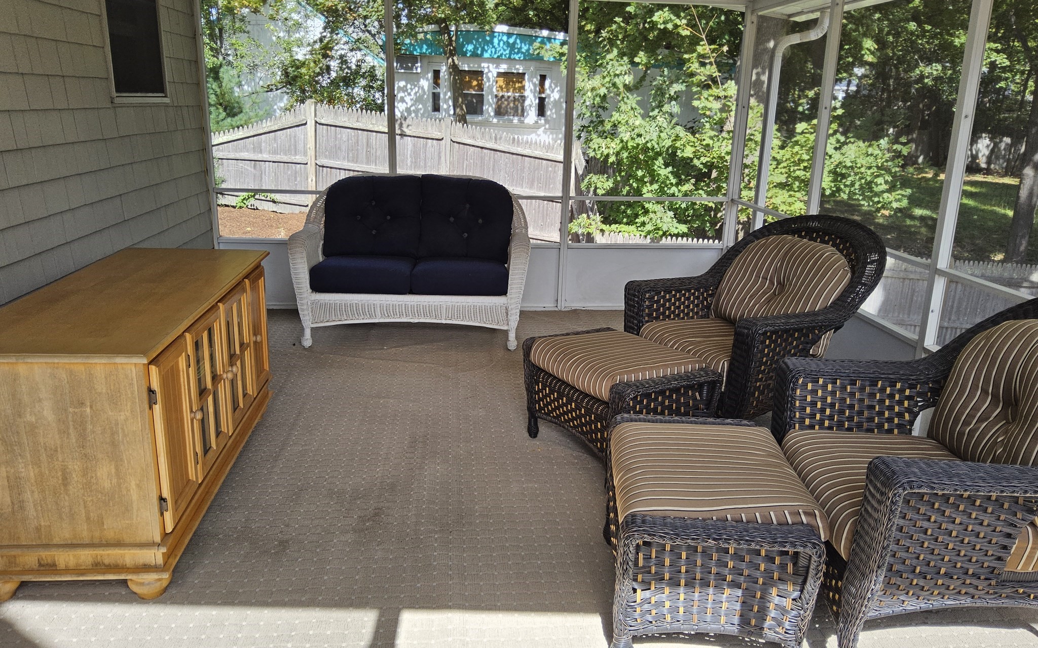 63 Pleasant St Property Photo 28