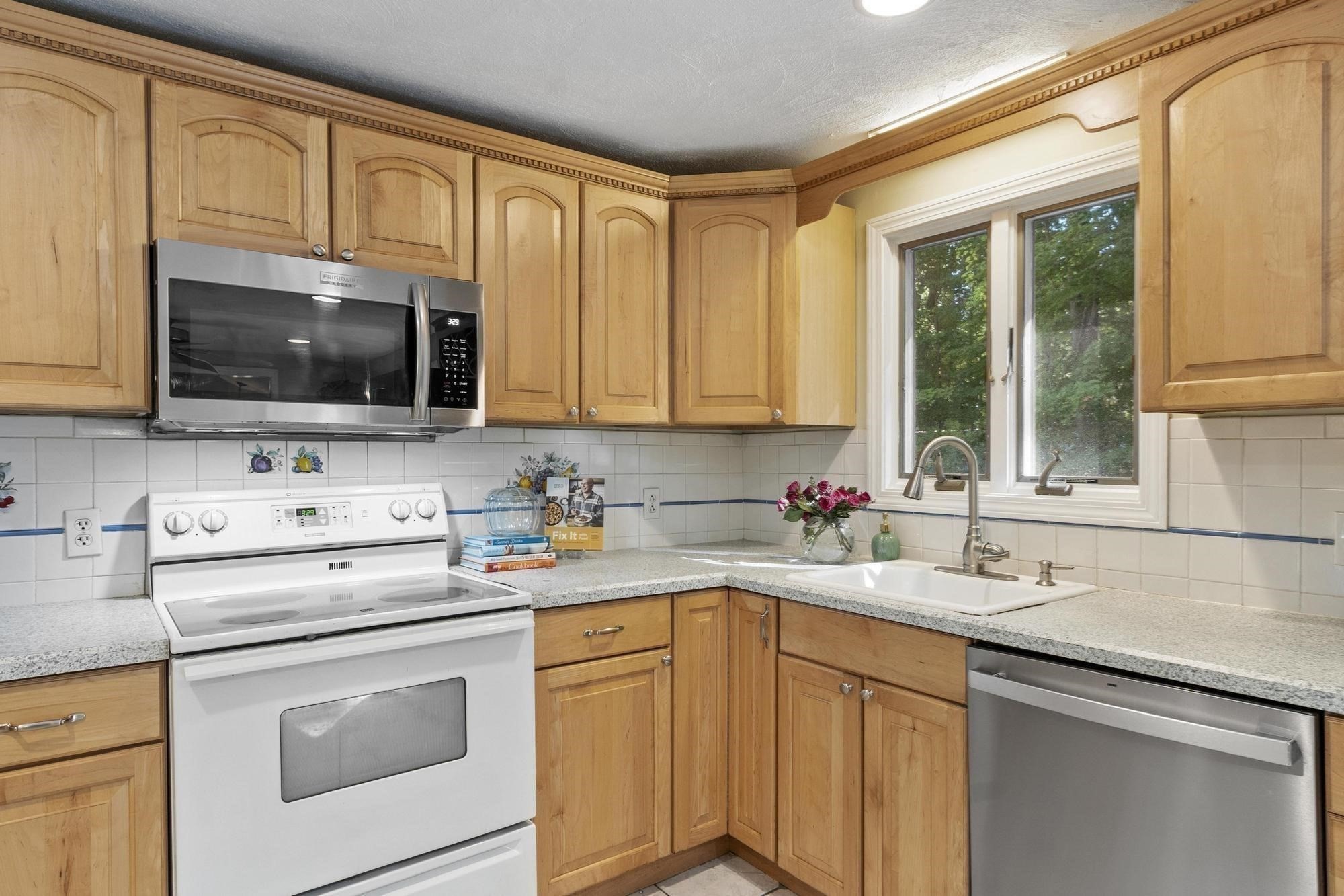405 Salem Street Property Photo 13