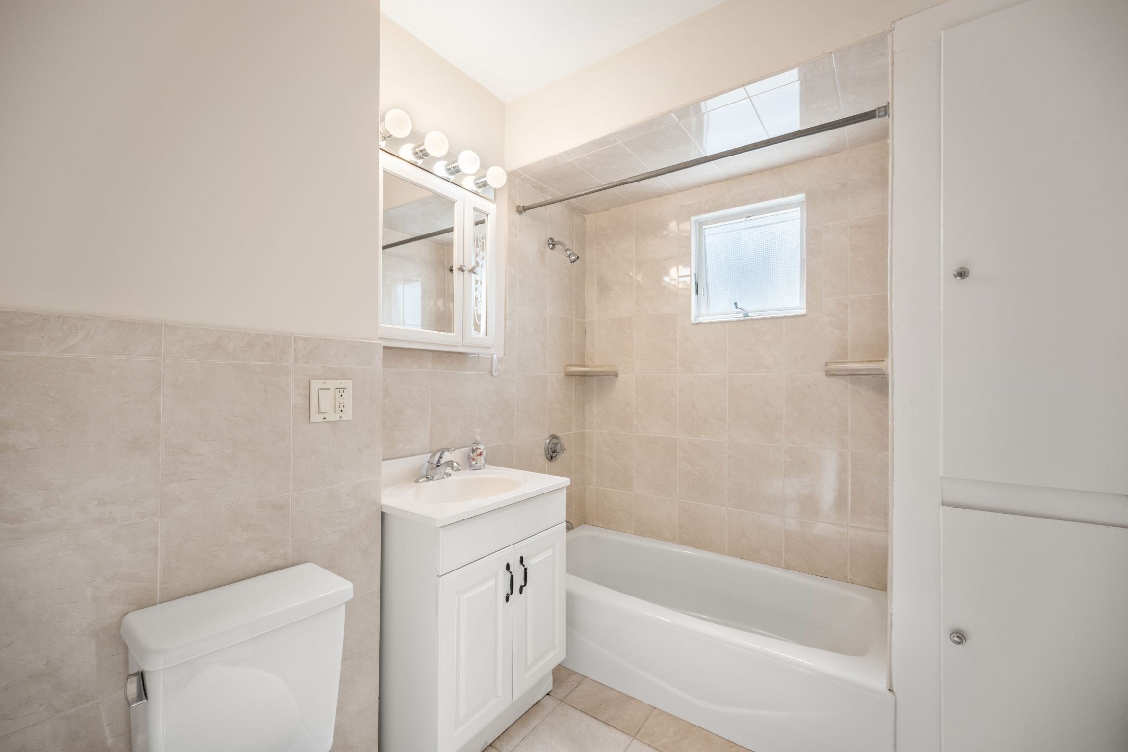 39-41 Thorndike St # 39 Property Photo 18