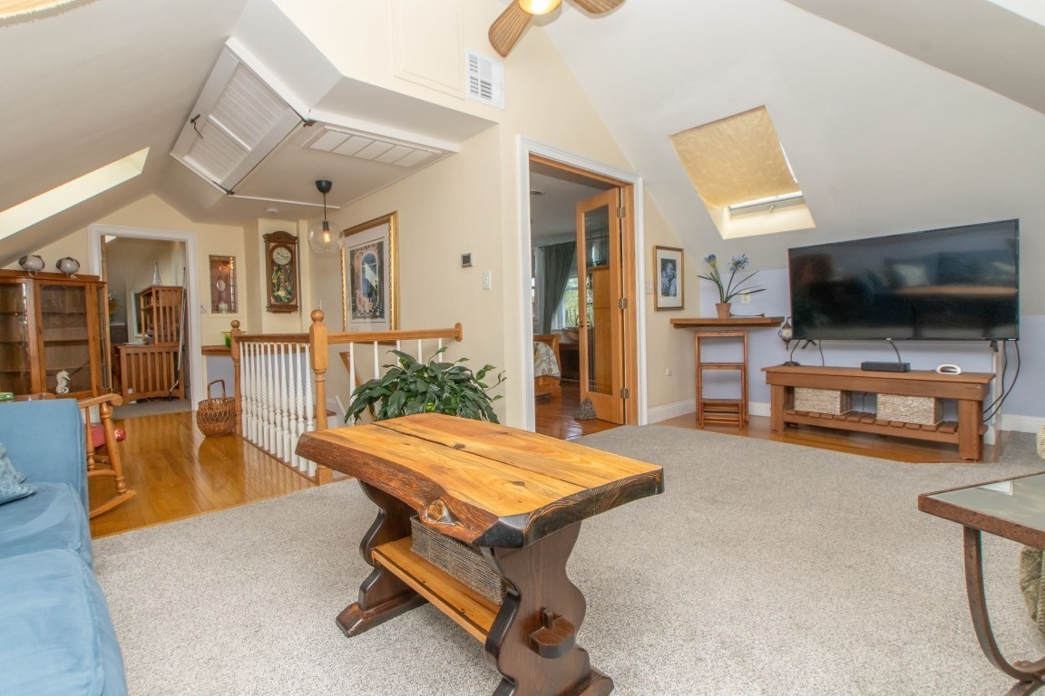 29 Leach St # 3 Property Photo 8