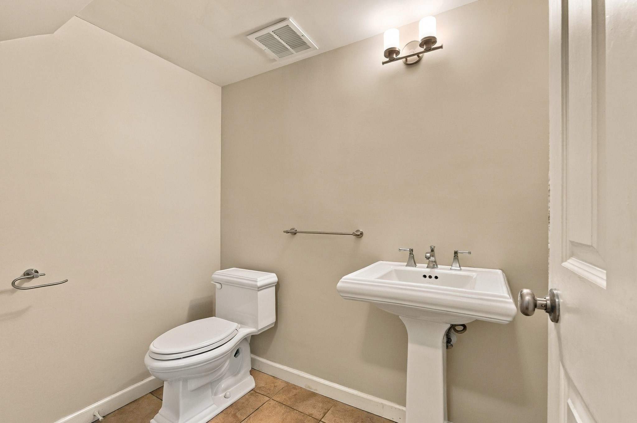 88 Bailey St # 88 Property Photo 23
