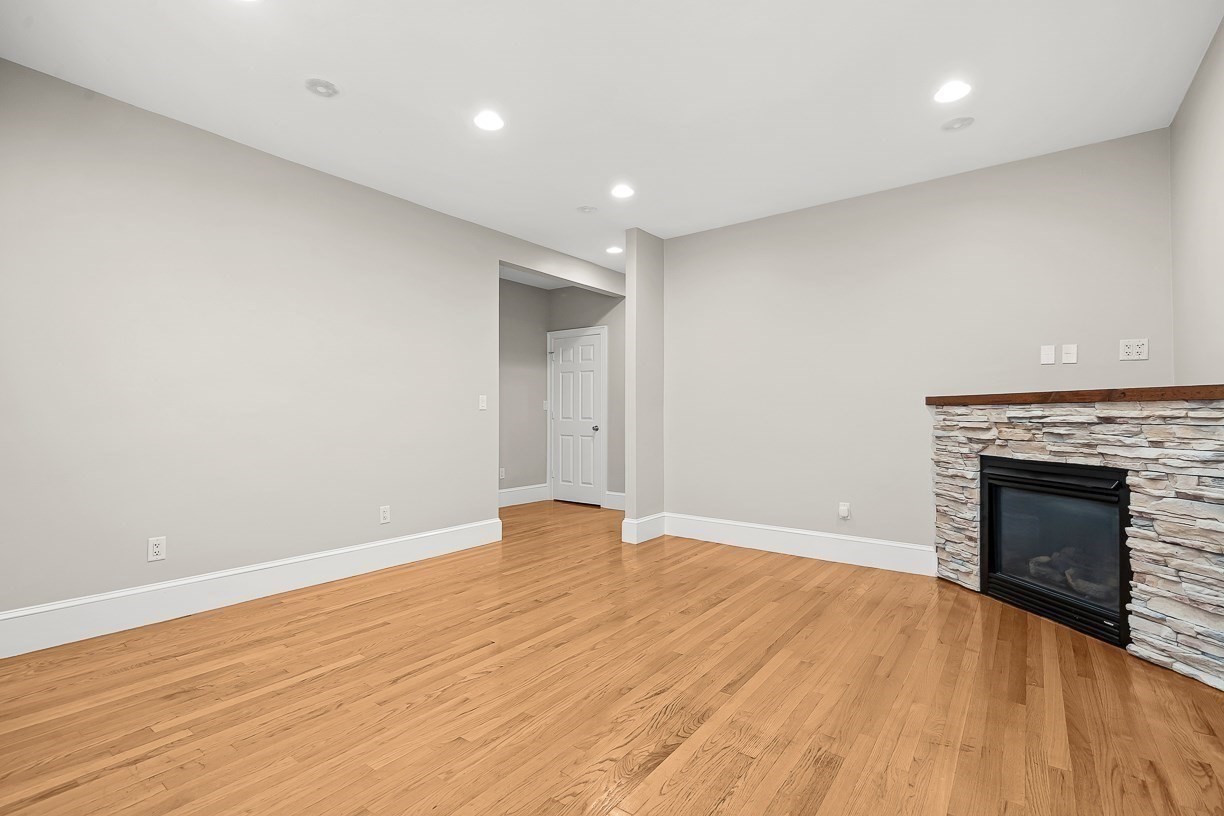 12 I St # 1 Property Photo 5