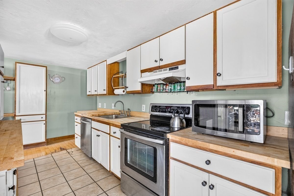 93 Shore Drive Property Photo 9
