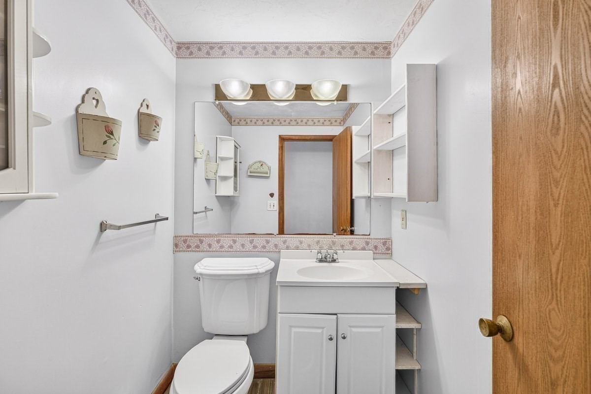 93 Shore Drive Property Photo 18