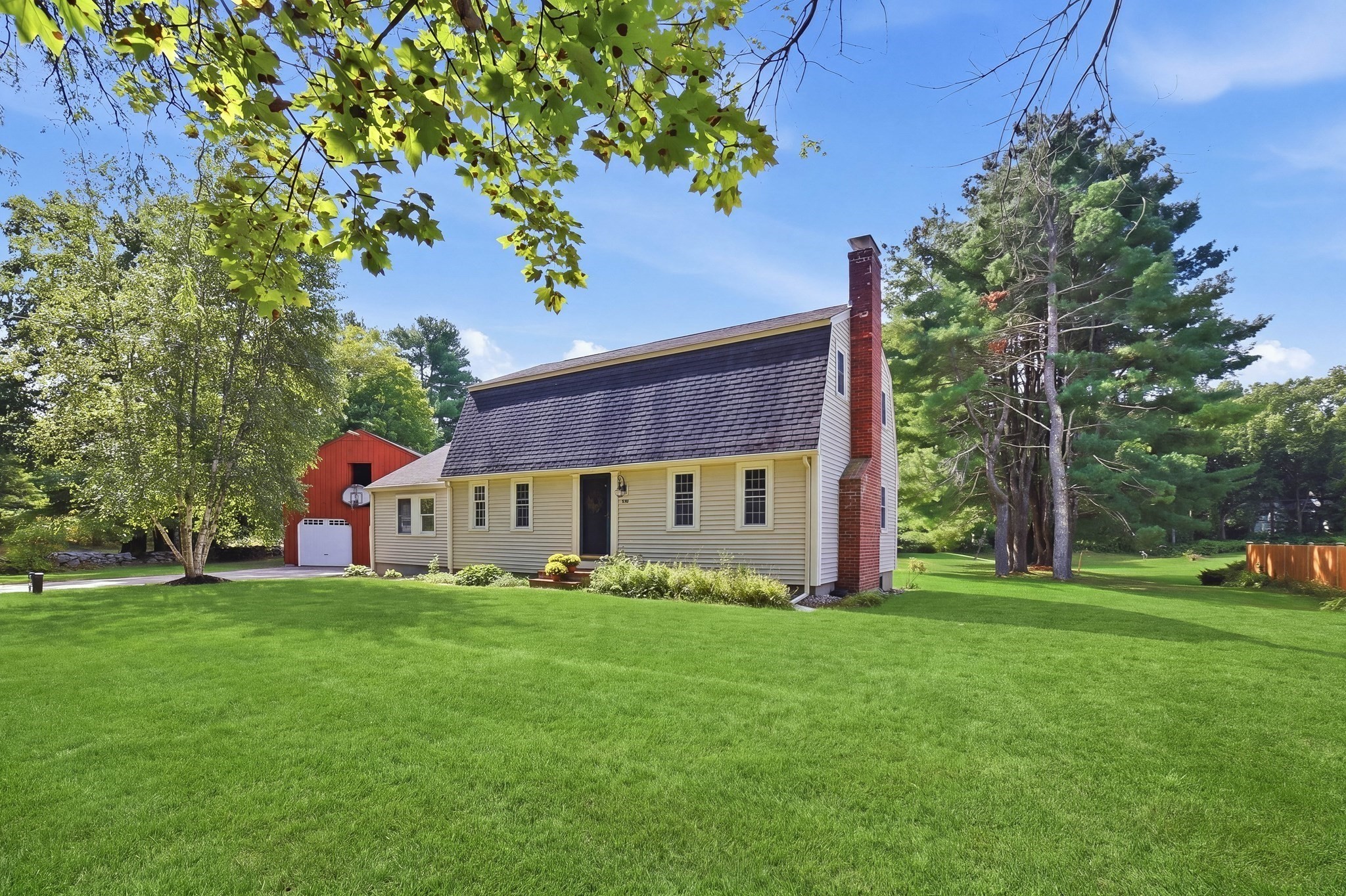 407 Stow Rd Property Photo 1