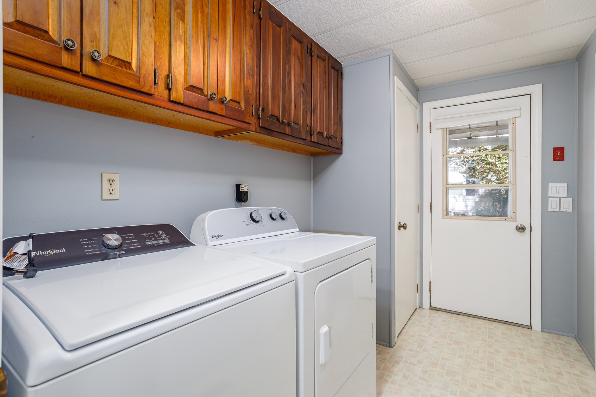 5 Hickory Property Photo 15