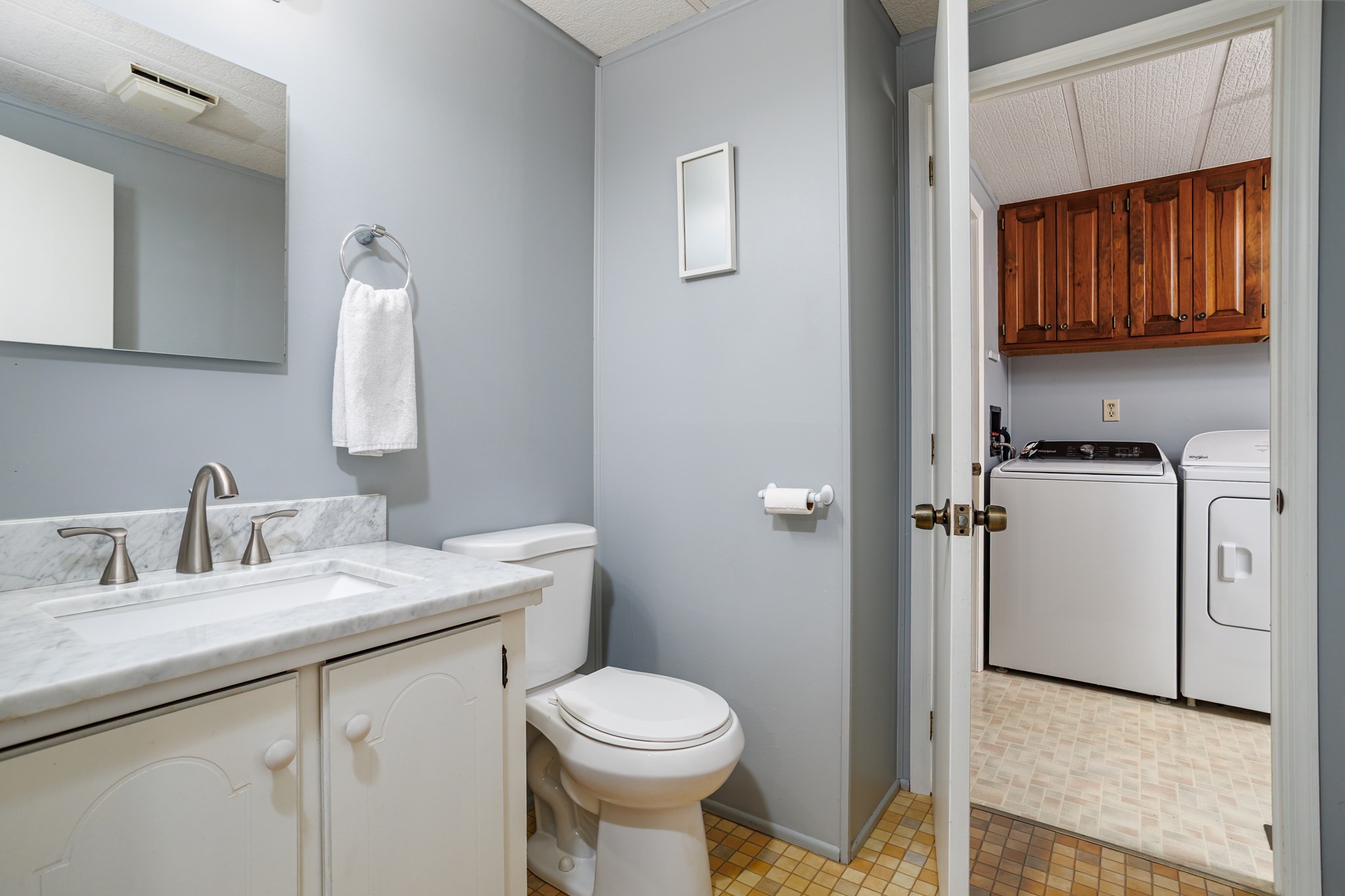5 Hickory Property Photo 17