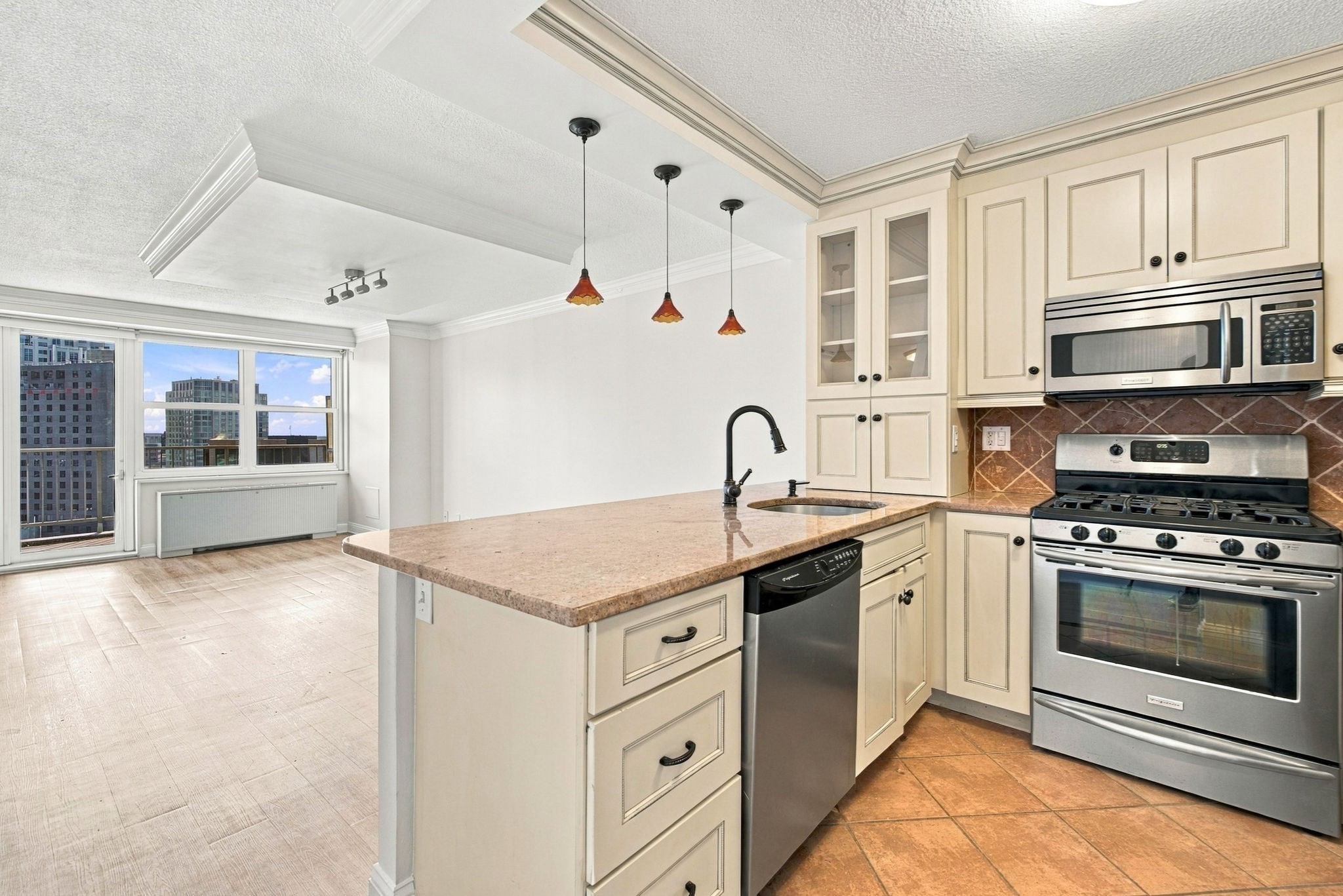 151 Tremont St # 20a Property Photo 3