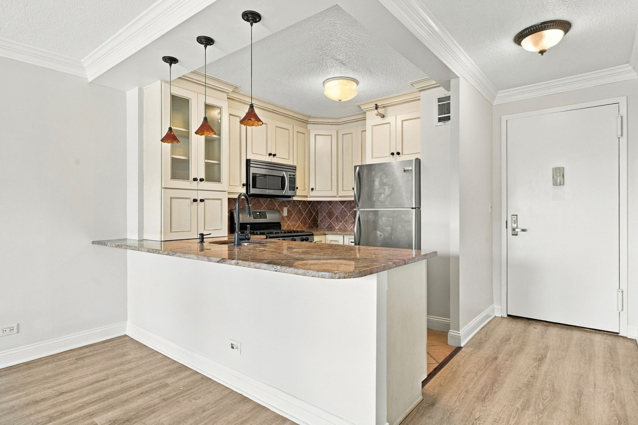 151 Tremont St # 20a Property Photo 5