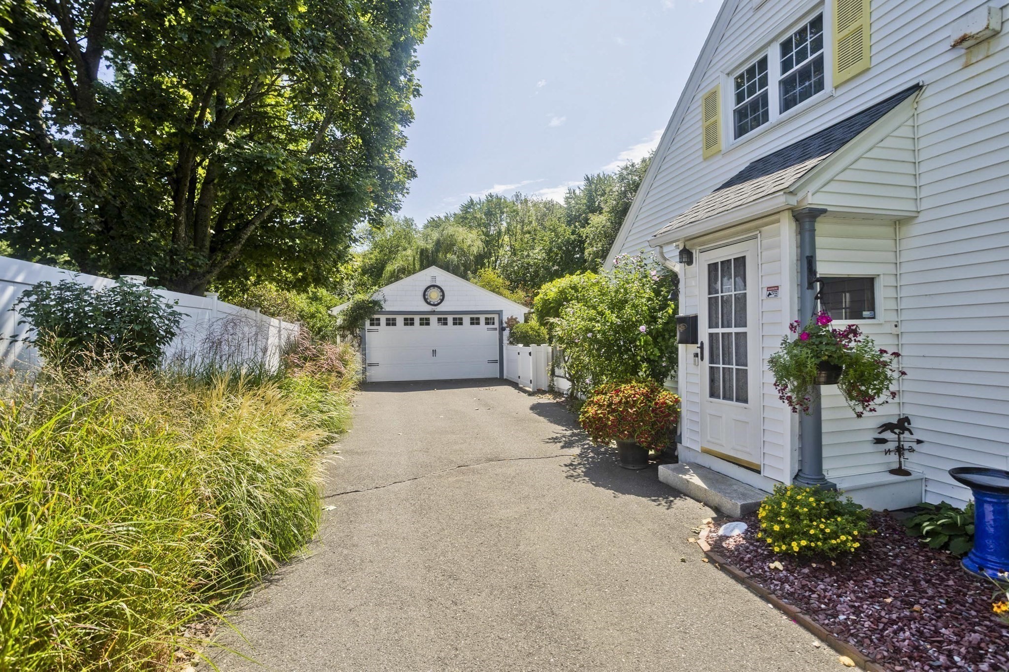 65 Beauchamp Terr. Property Photo 23