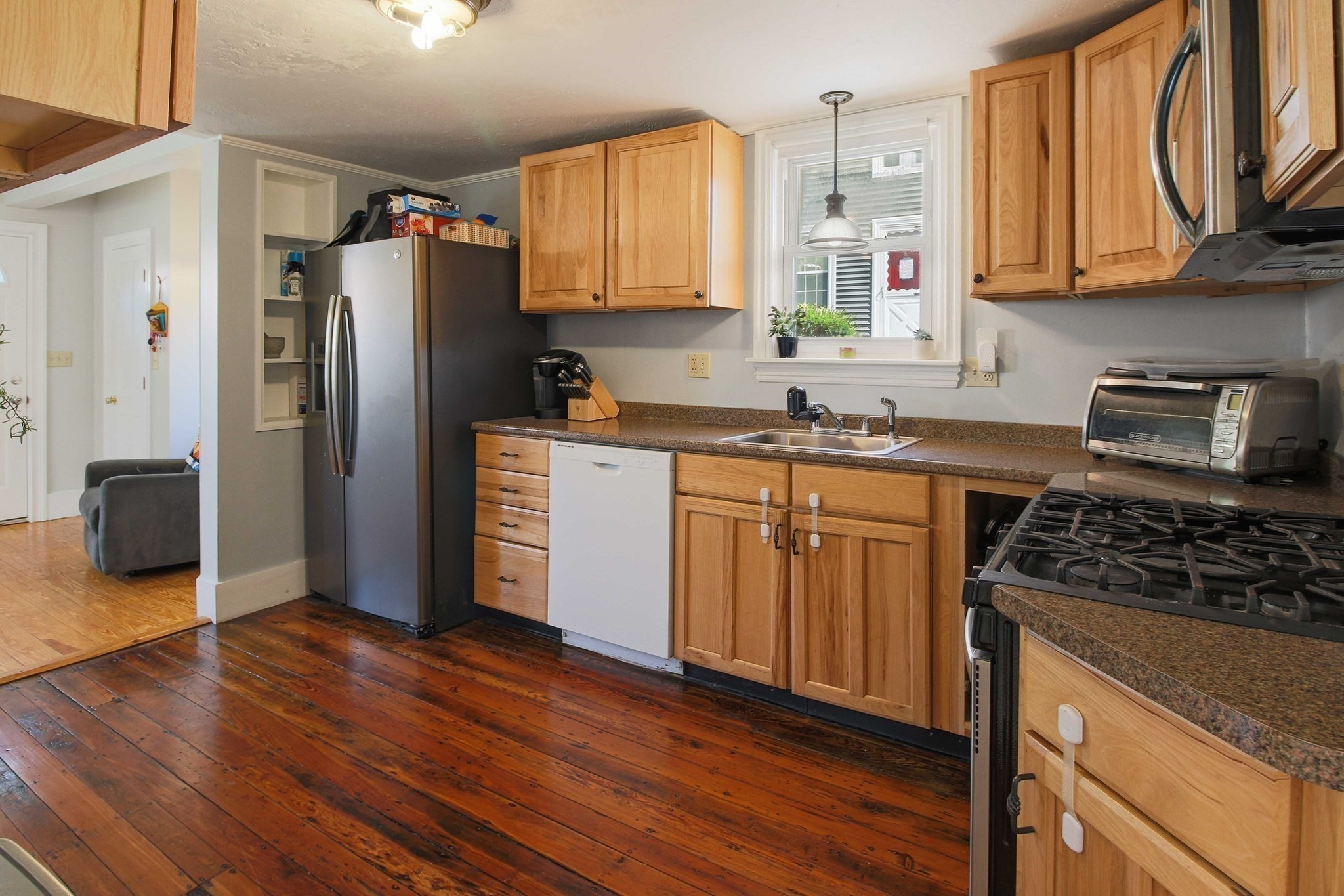 12 Brightside St Property Photo 9