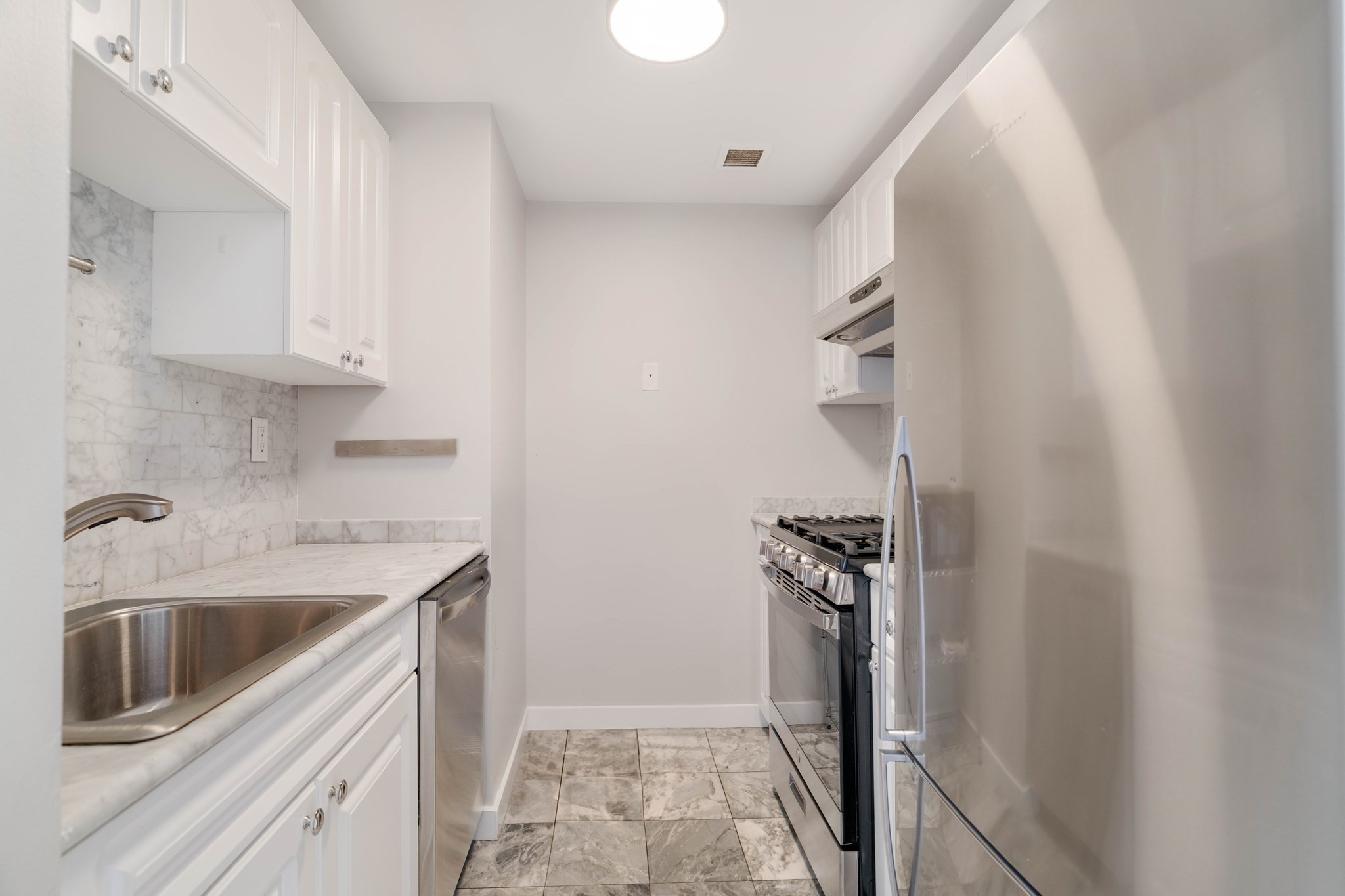 15 N Beacon St # 1012 Property Photo 3