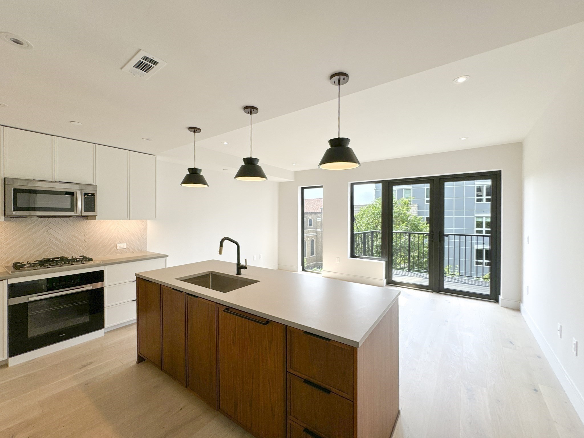 1 Nevins Hill Way # 605 Property Photo 4