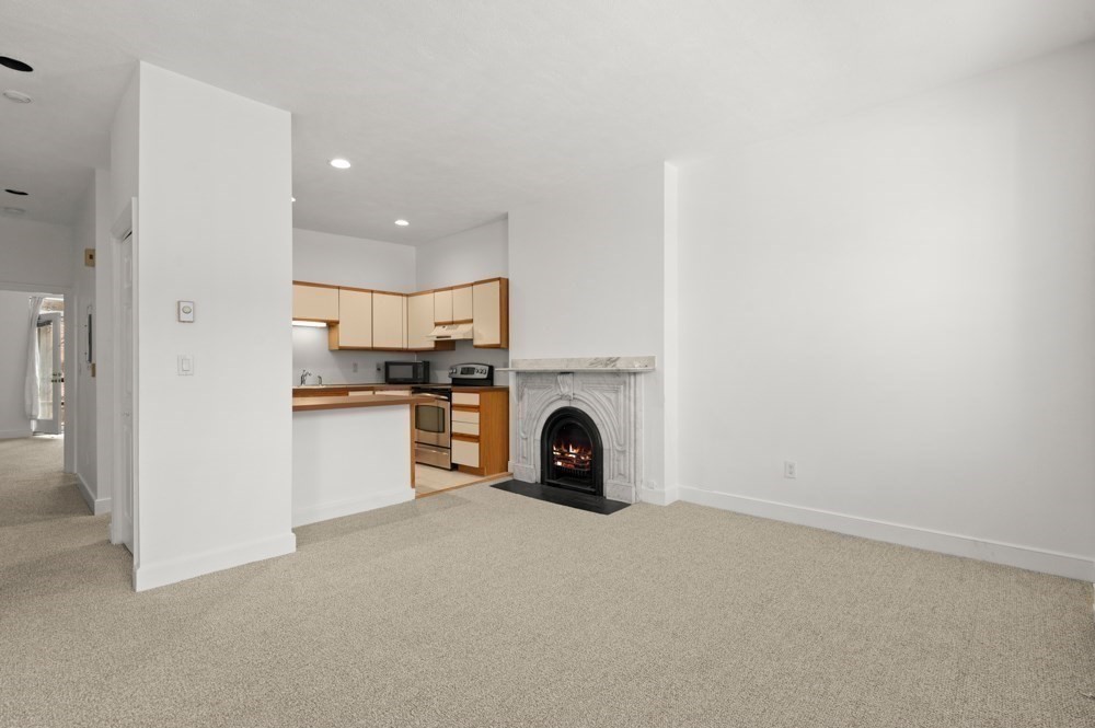 664 Massachusetts Ave # 4 Property Photo 5