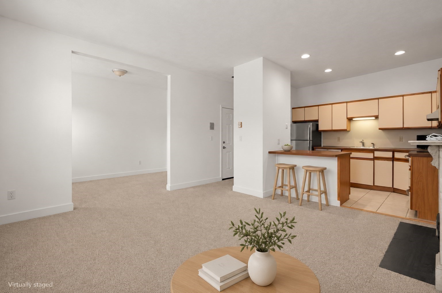 664 Massachusetts Ave # 4 Property Photo 7