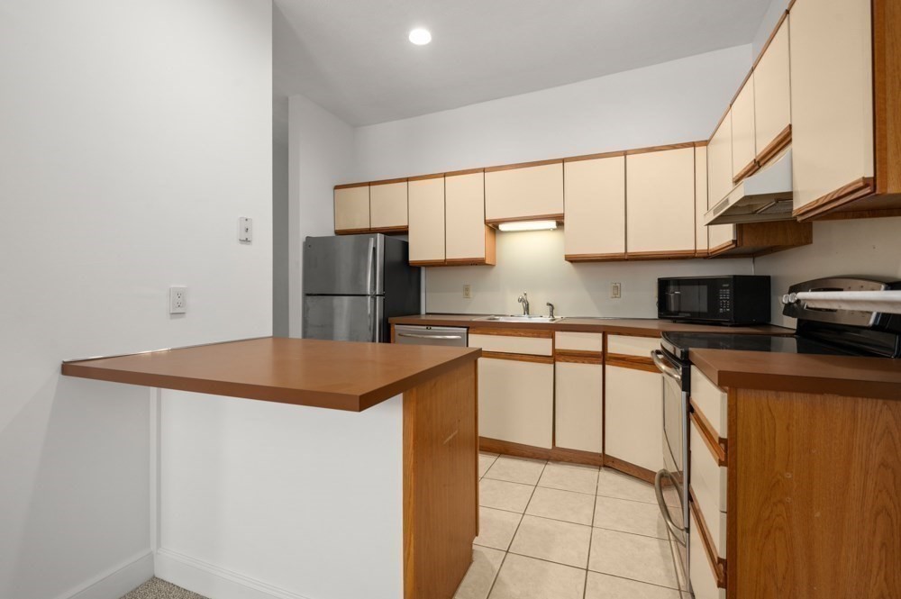664 Massachusetts Ave # 4 Property Photo 13