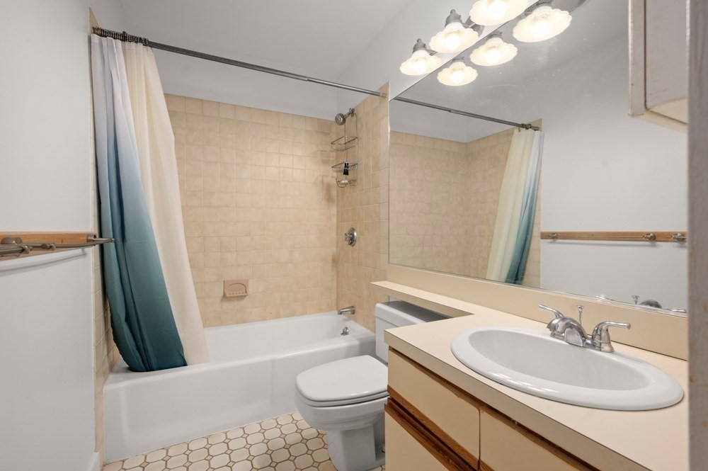 664 Massachusetts Ave # 4 Property Photo 17