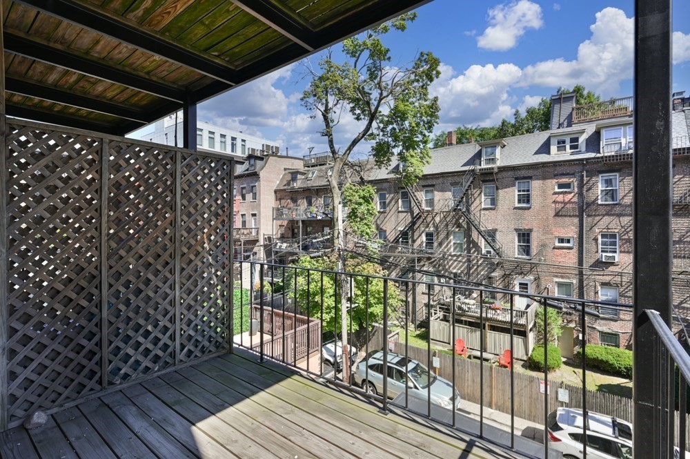 664 Massachusetts Ave # 4 Property Photo 29
