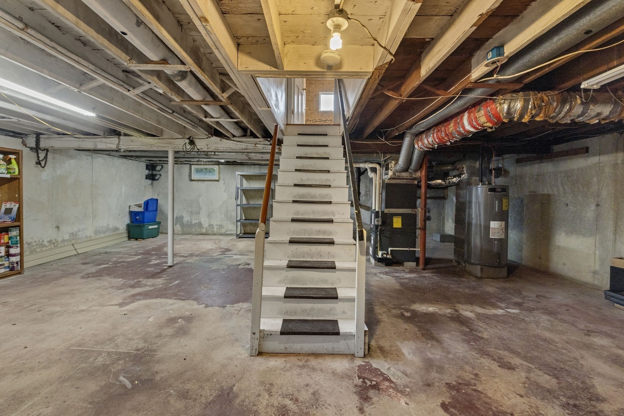 50 Main St Property Photo 39