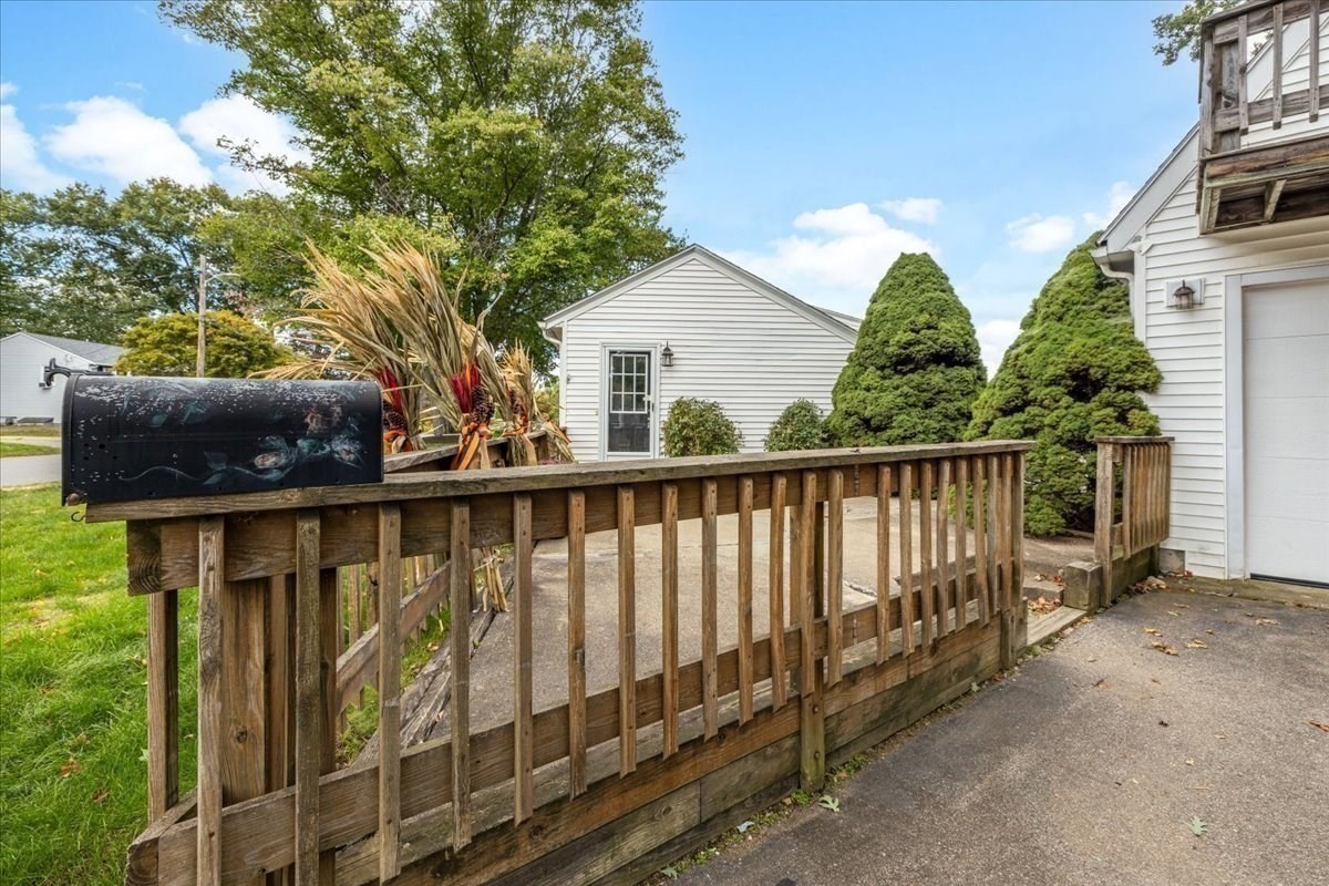 29 Bonneau Street Property Photo 33