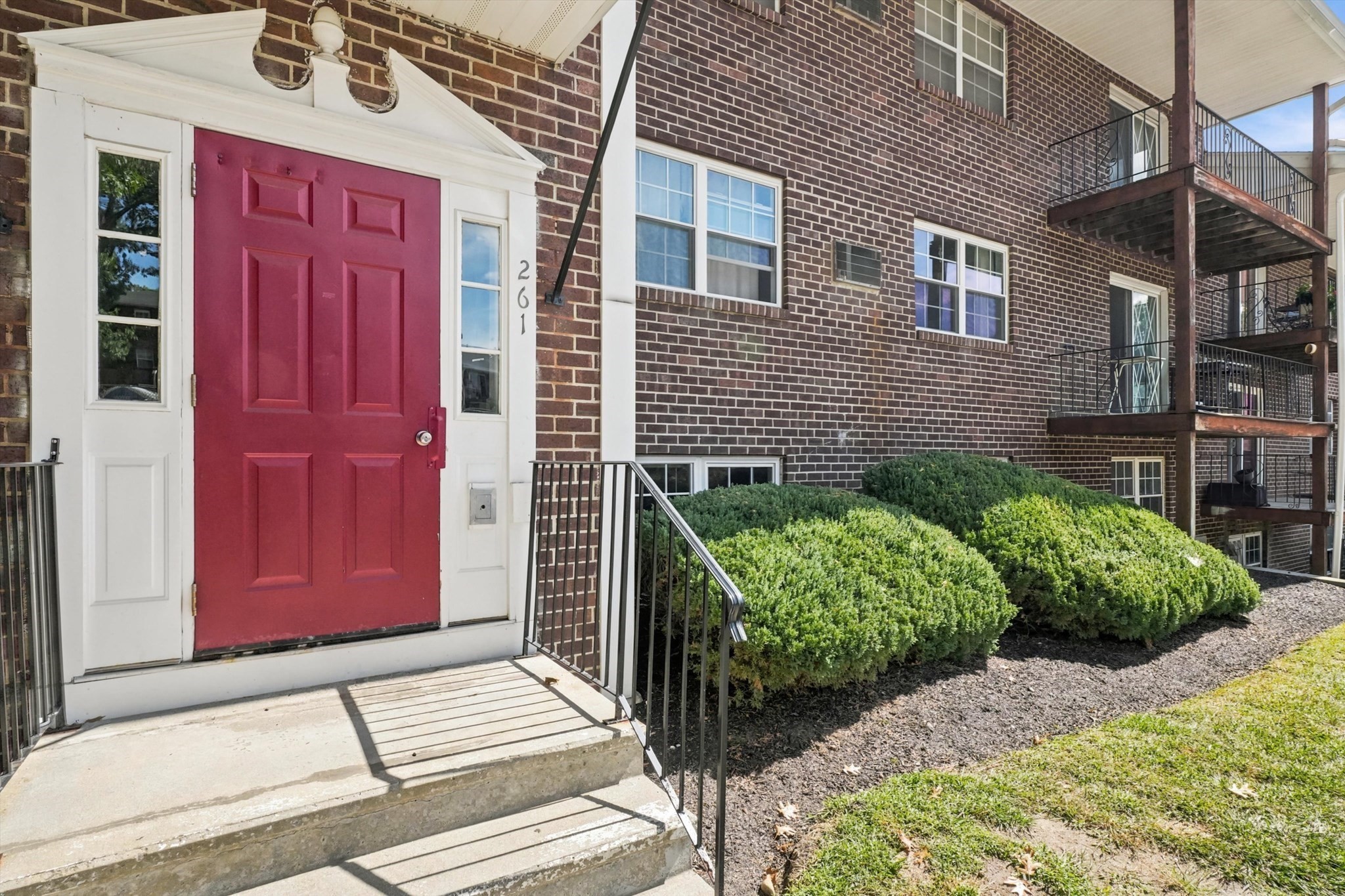 261 Boston Post Rd East # 4 Property Photo 1