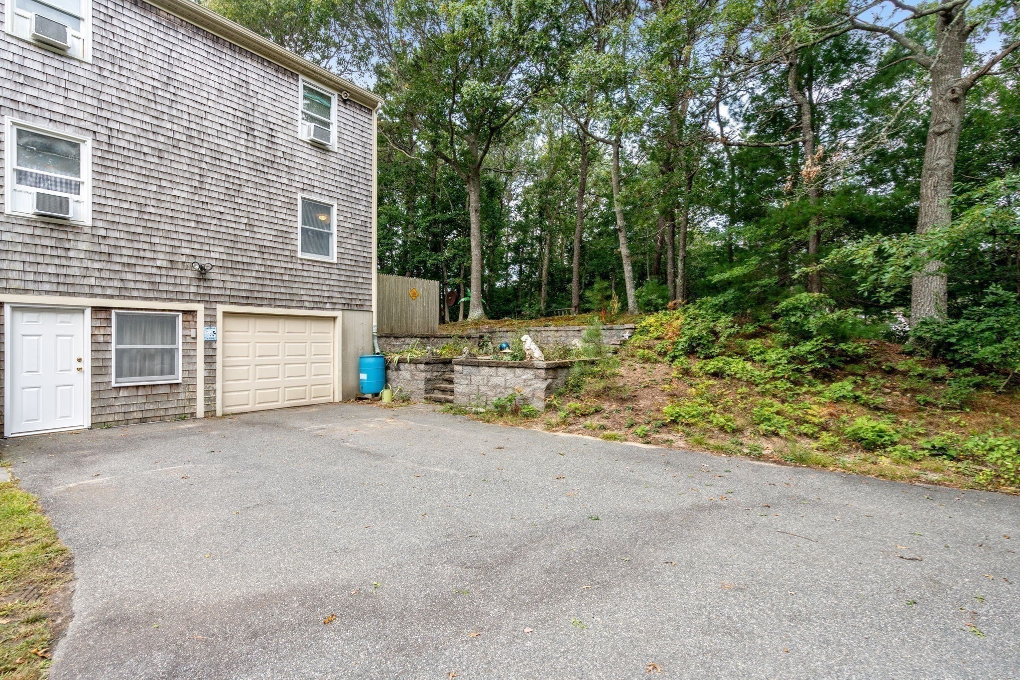 12 Eldridge Street Ext Property Photo 37