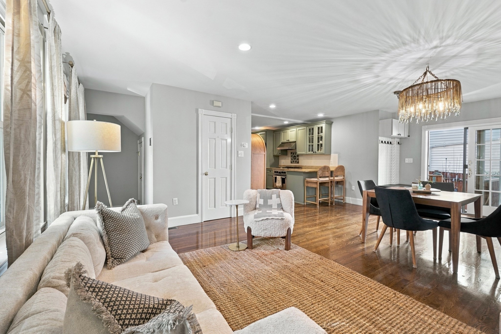6 Franklin St # 2 Property Photo 1