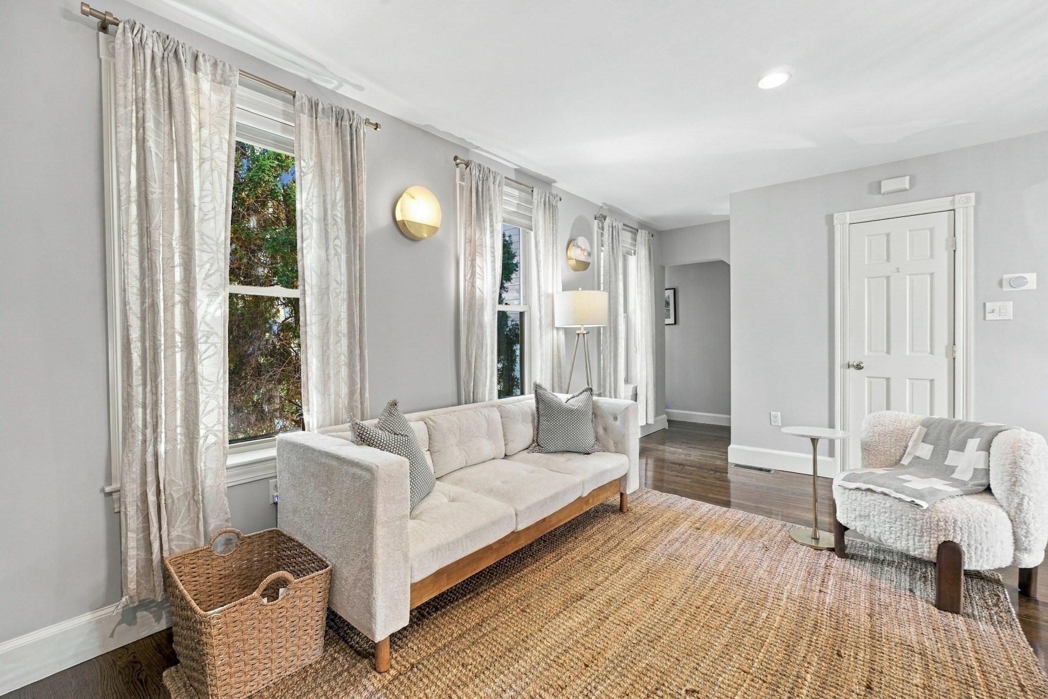 6 Franklin St # 2 Property Photo 3