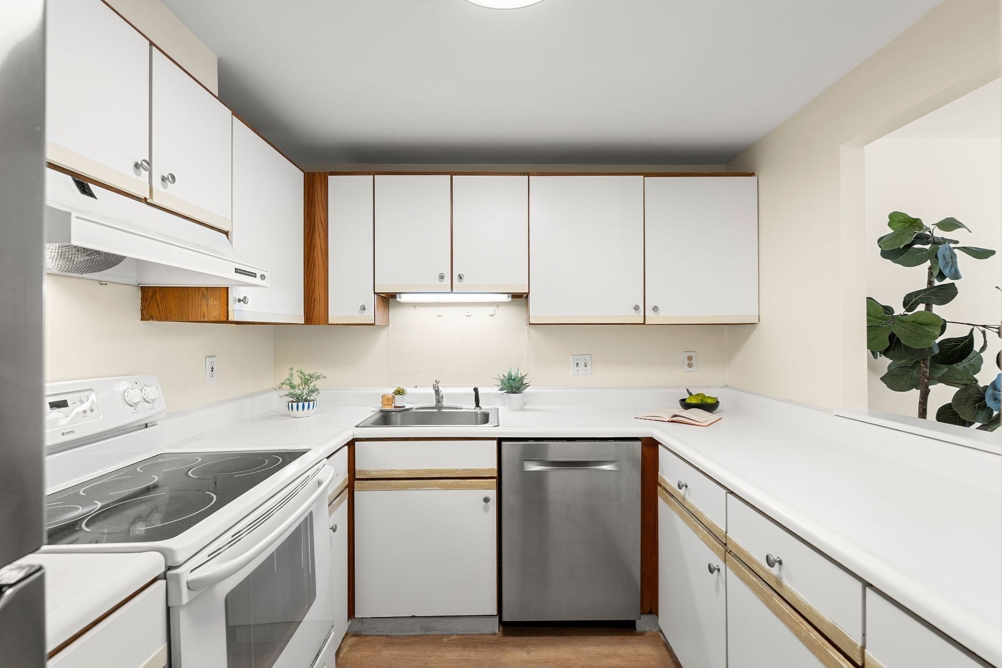 1 Watermill Pl # 121 Property Photo 15