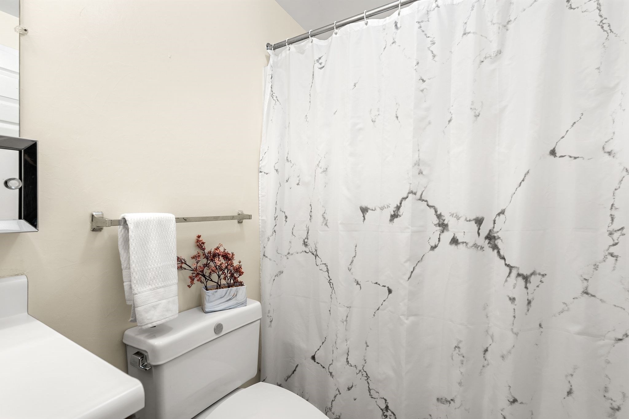 1 Watermill Pl # 121 Property Photo 25