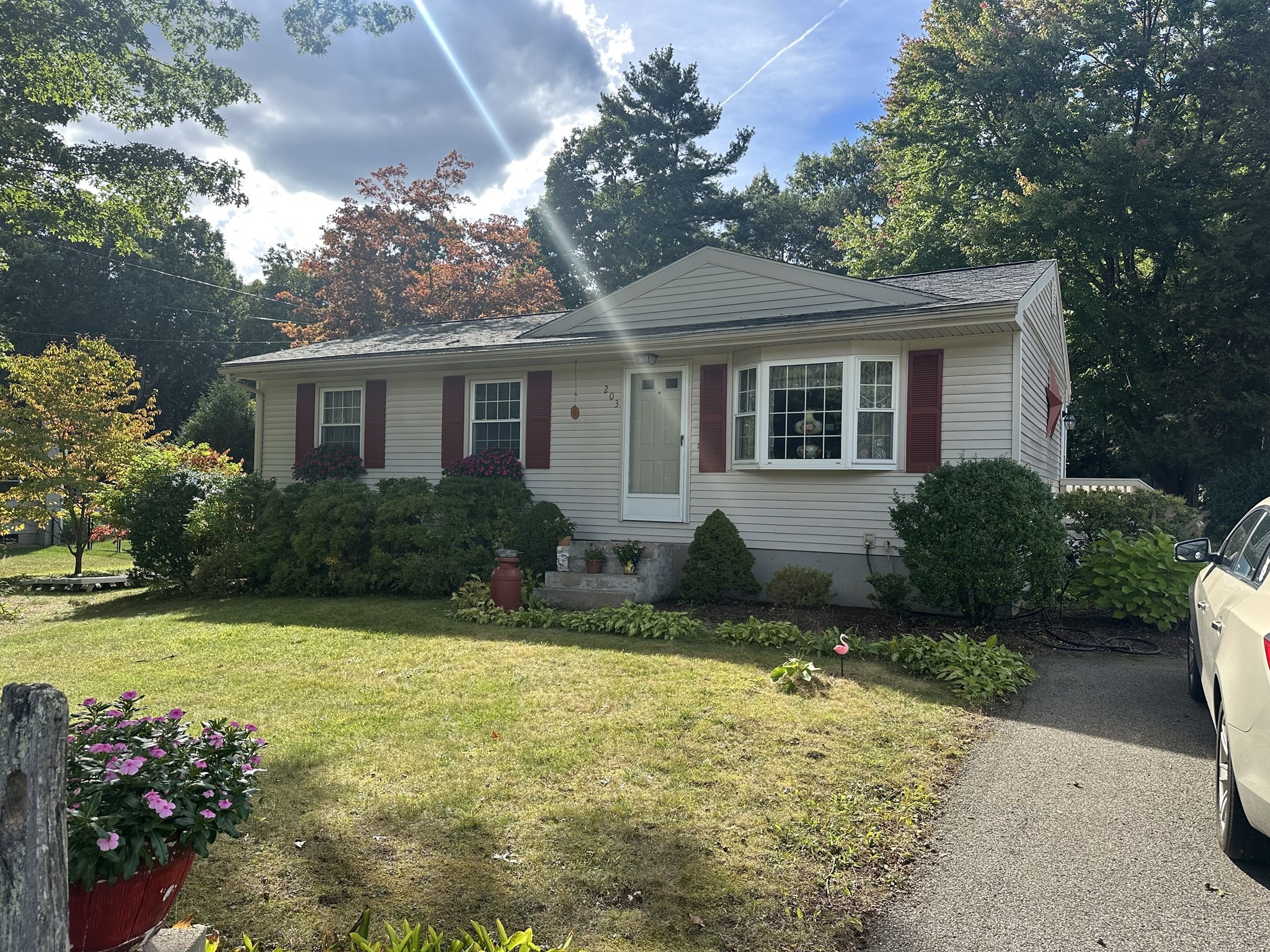 203 New Boston Rd Property Photo 1