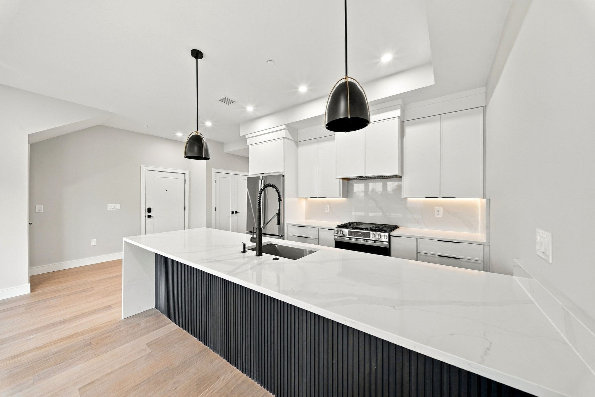 66 Homer Street # 3 Property Photo 16