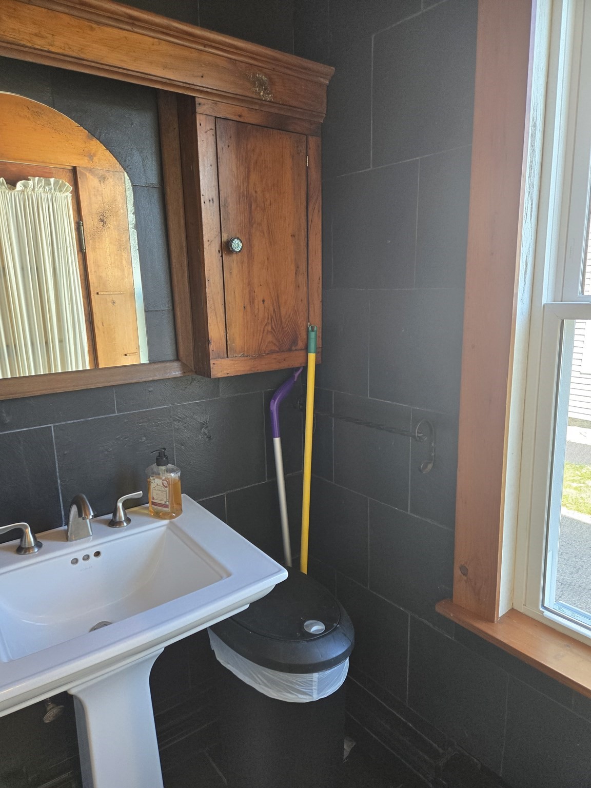 27 Arnold Road Property Photo 8