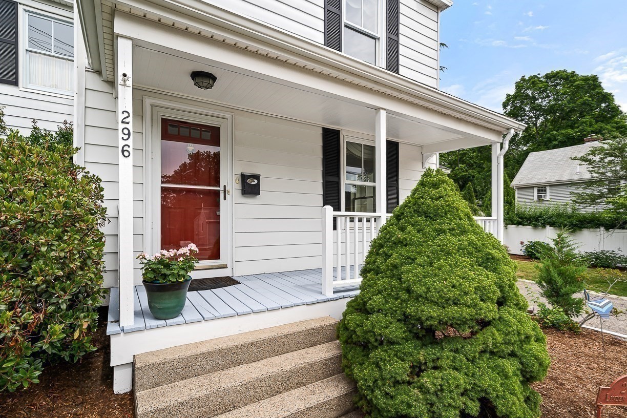 296 Linden St. Property Photo 2