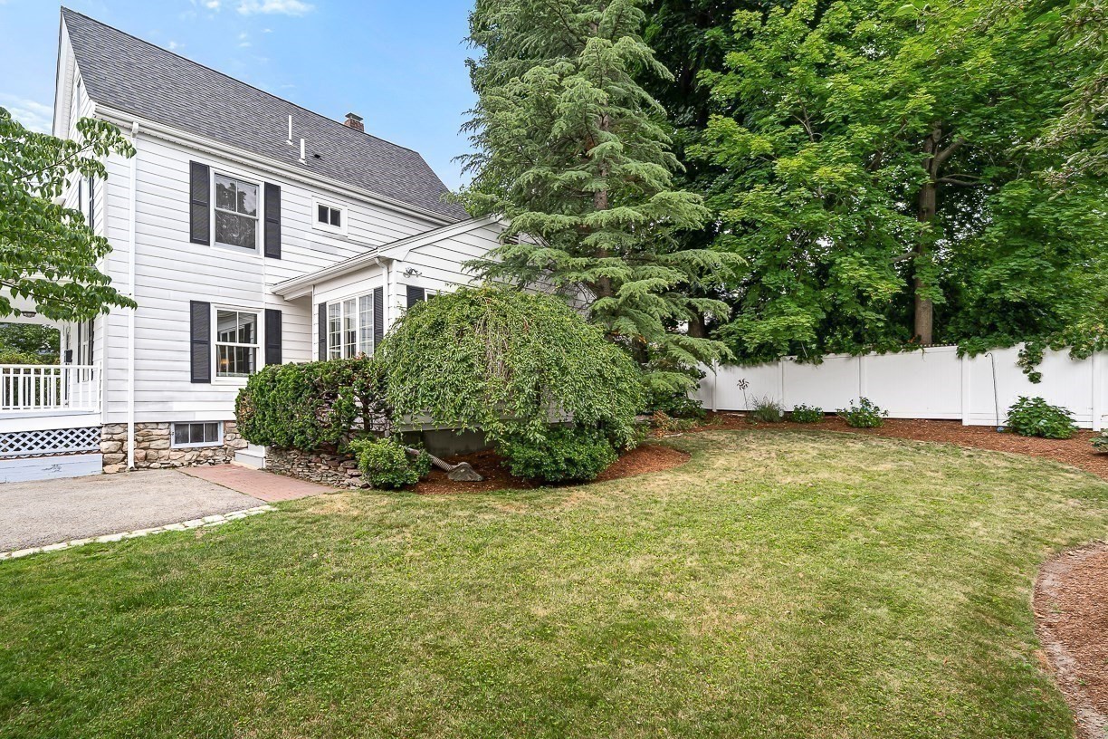 296 Linden St. Property Photo 28