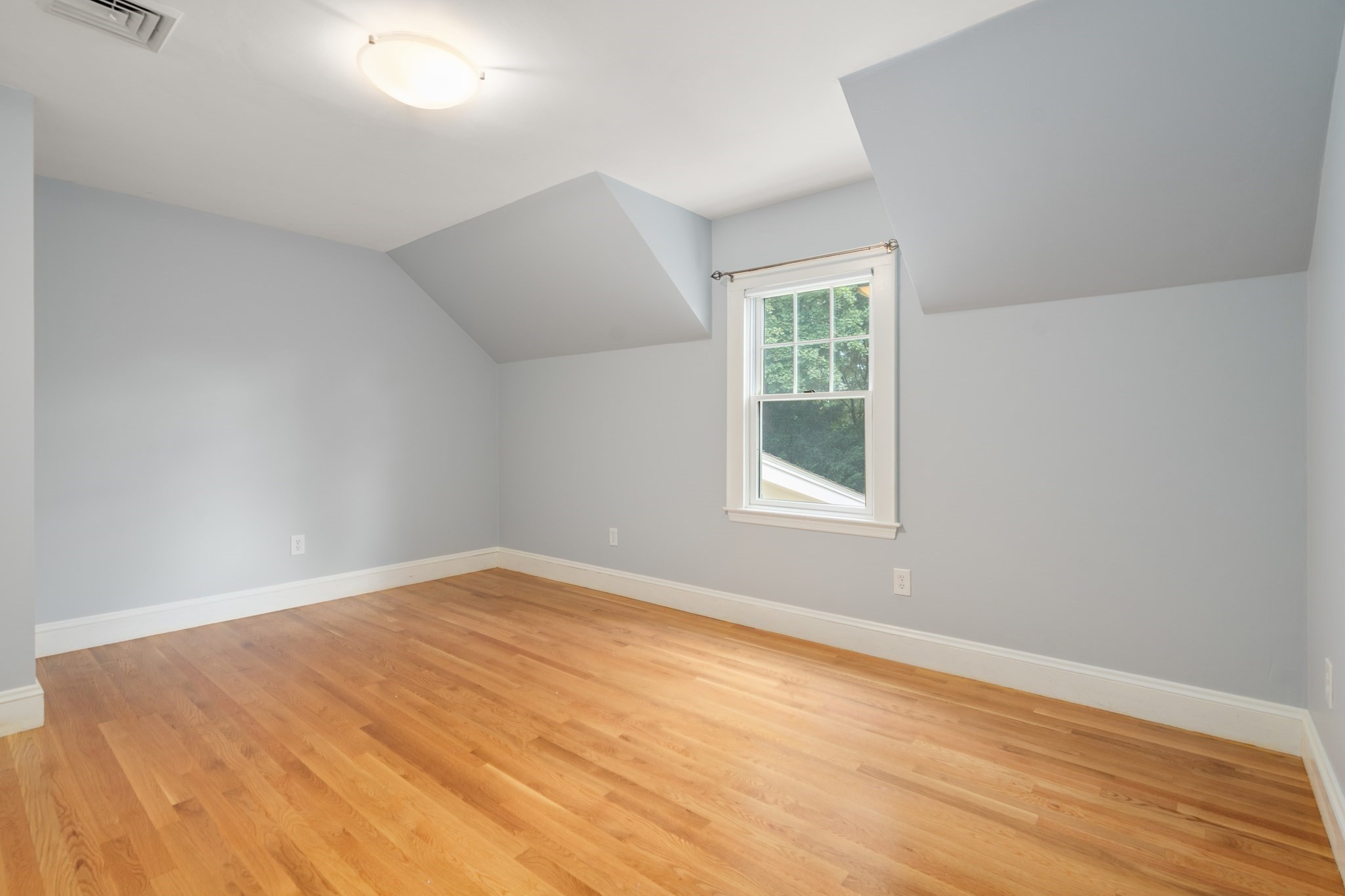 12 Kilburn Rd Property Photo 28