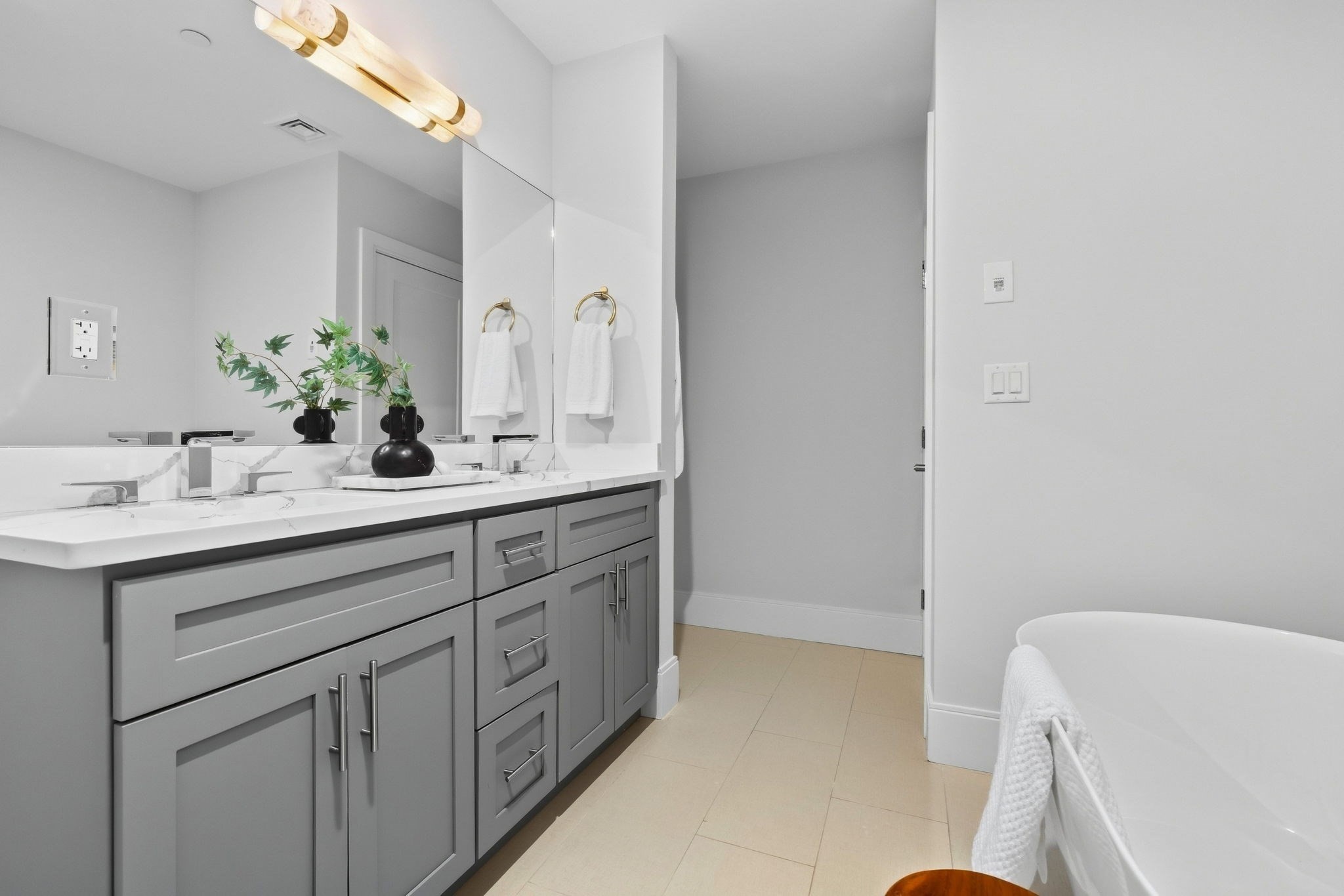 480 W Broadway # 104 Property Photo 17