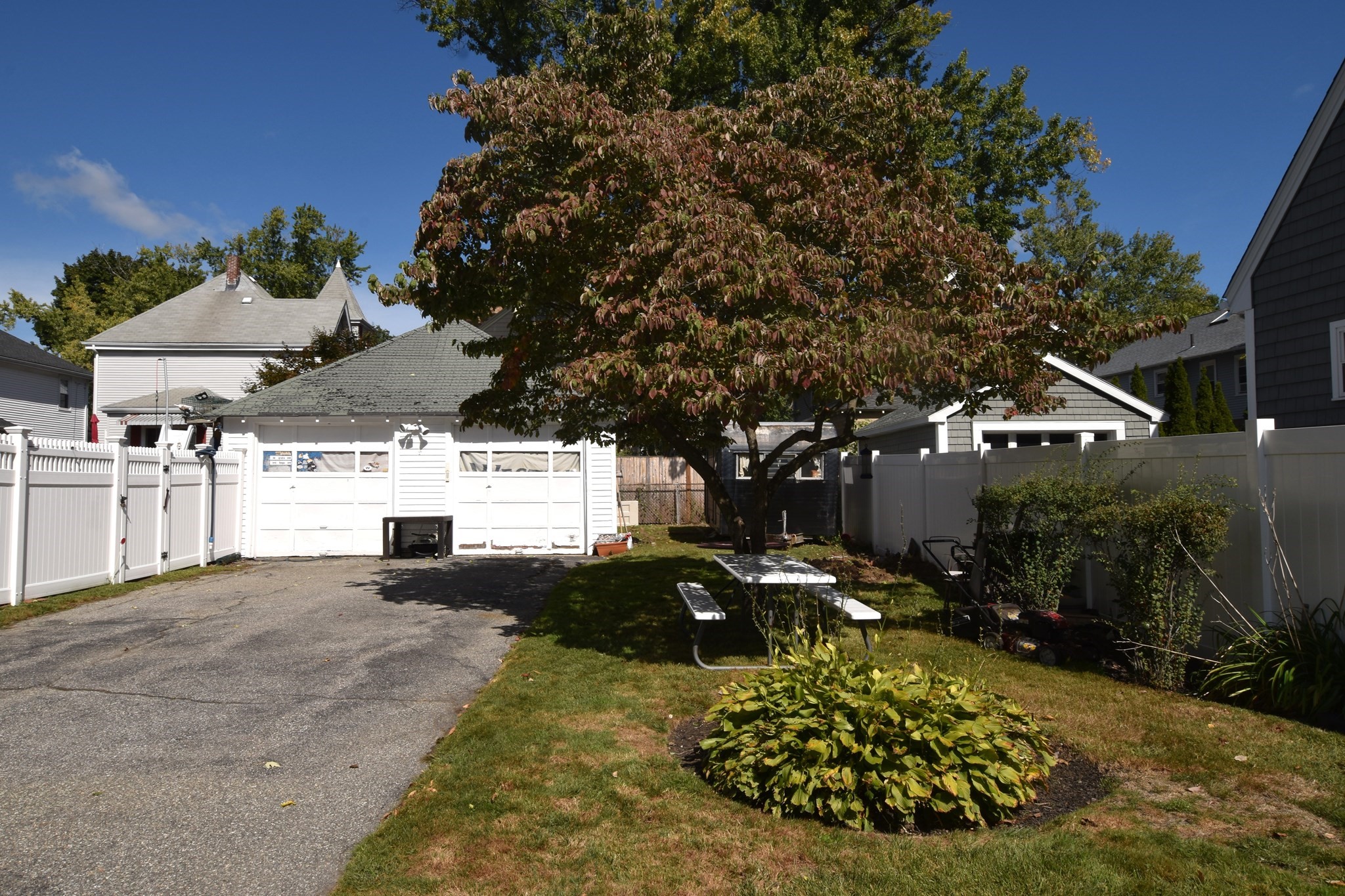 10 Holly St Property Photo 4