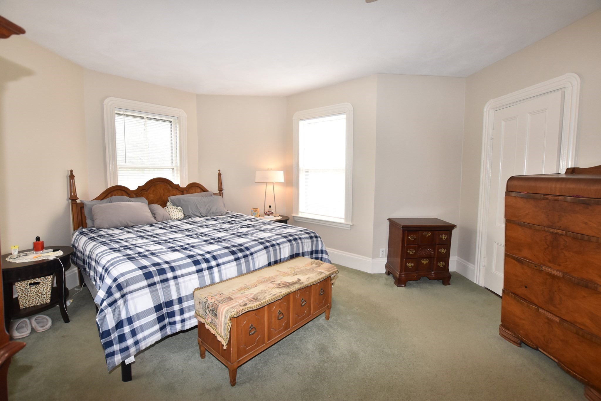 10 Holly St Property Photo 18