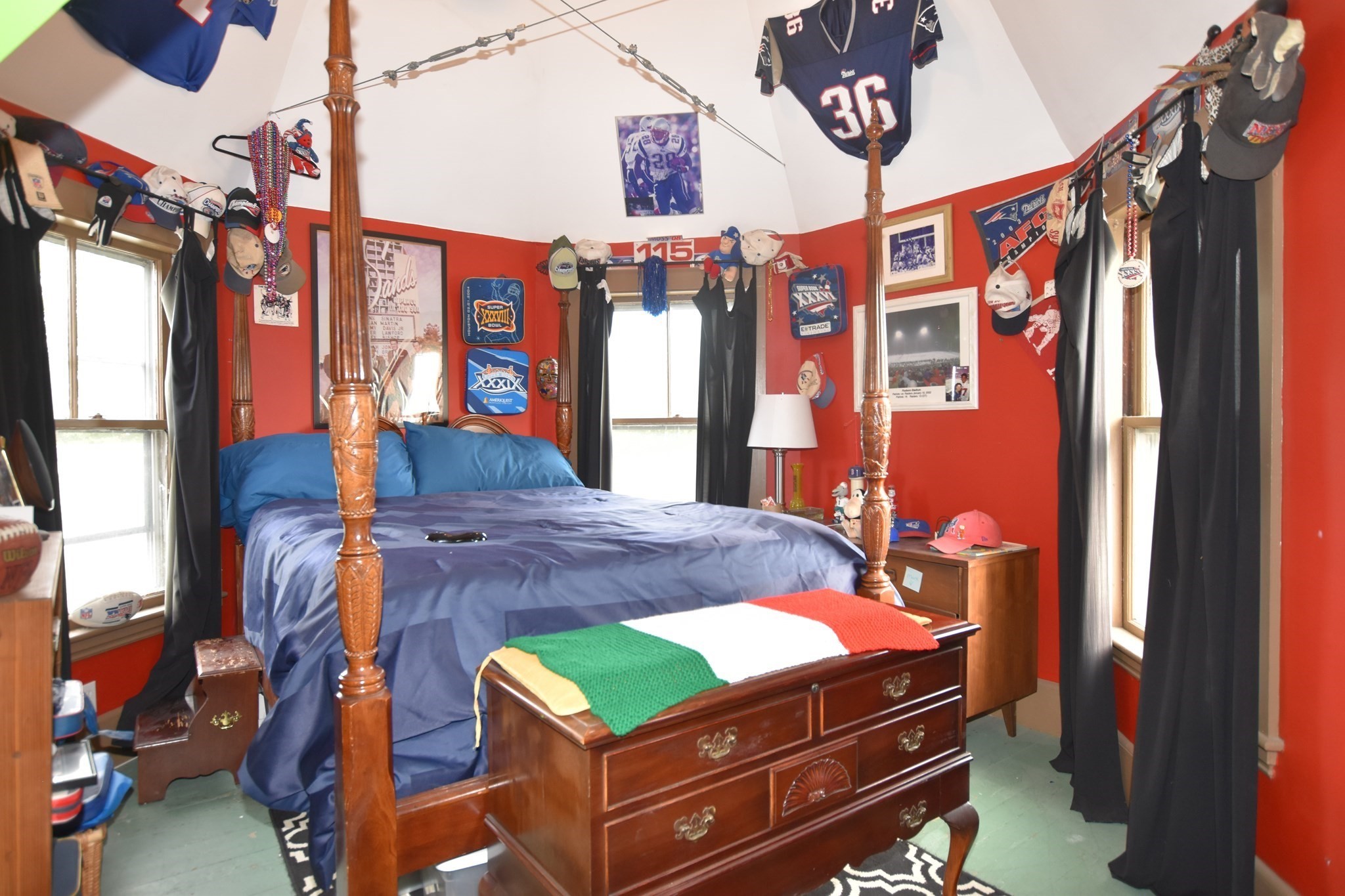 10 Holly St Property Photo 24