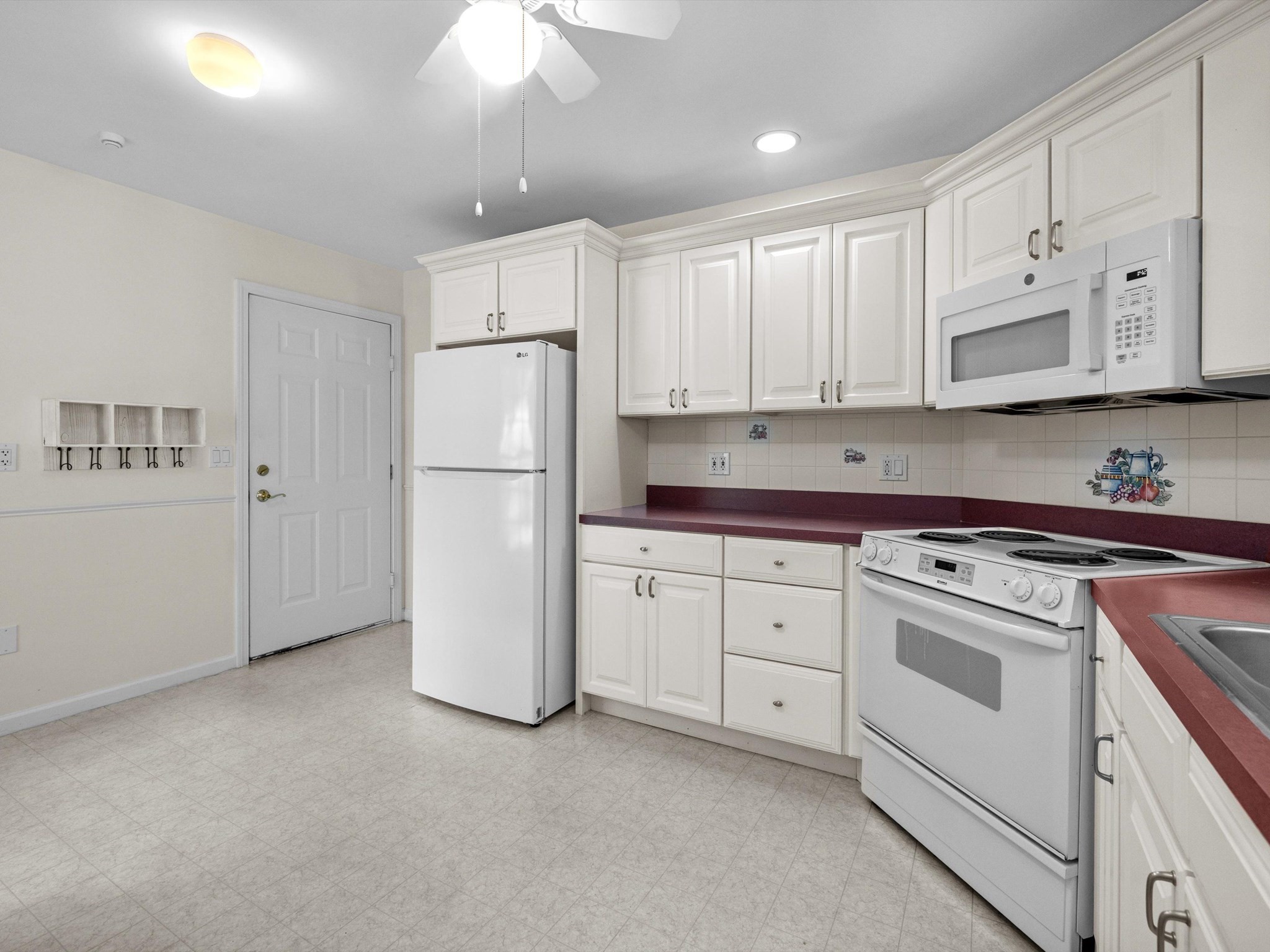 30 William Onthank Ln # 30 Property Photo 10