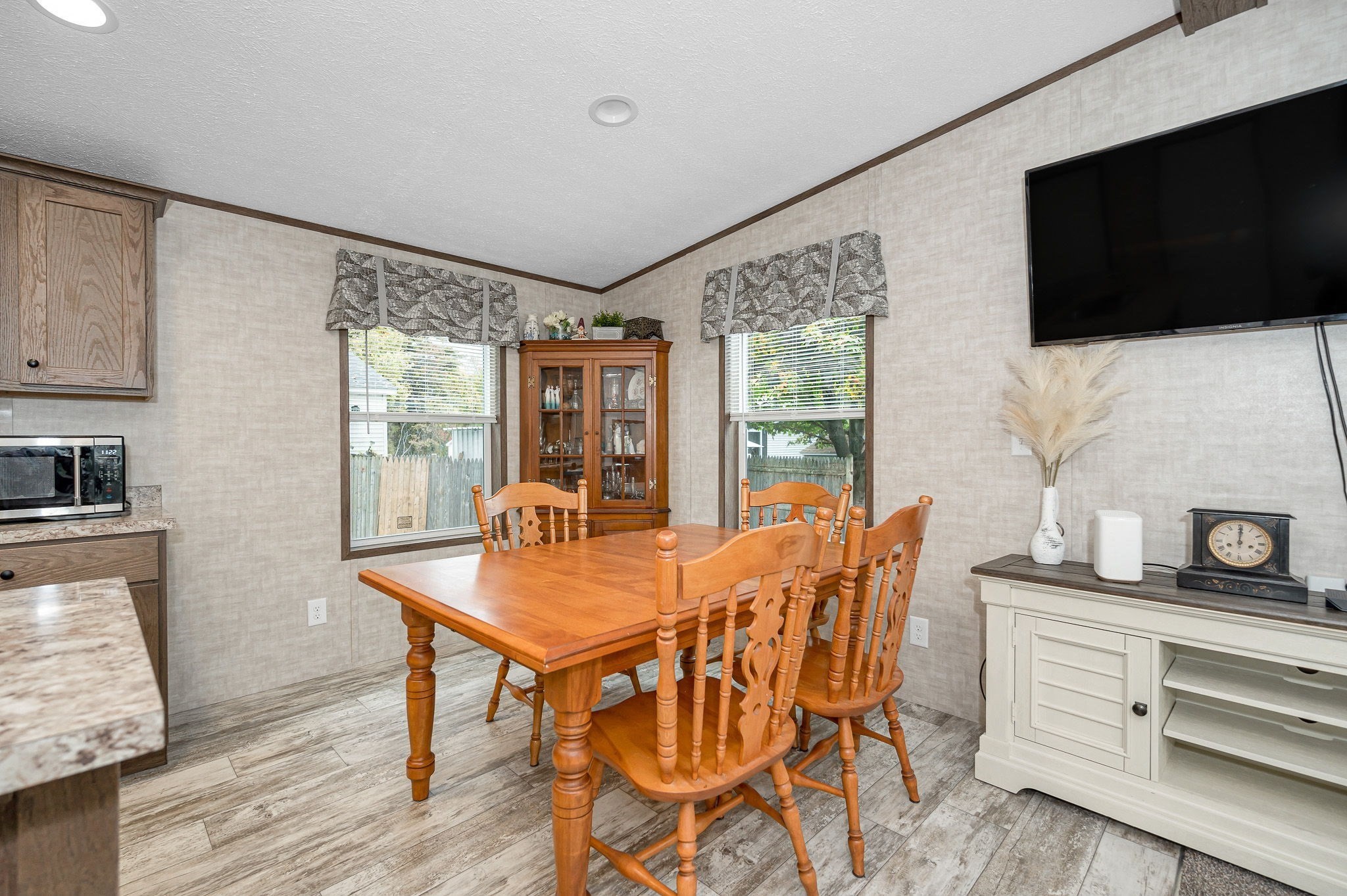 41 B St Property Photo 9
