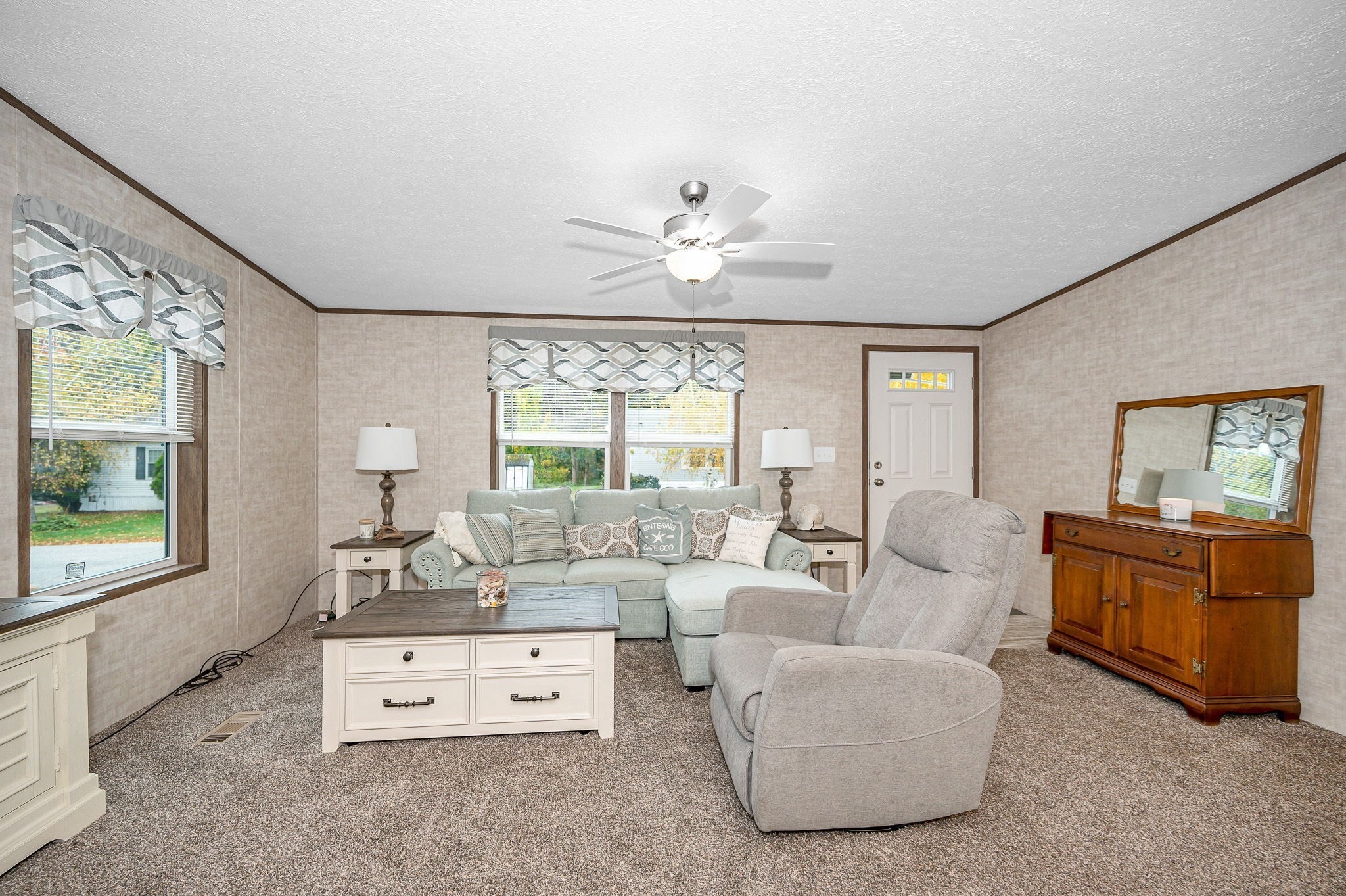 41 B St Property Photo 14