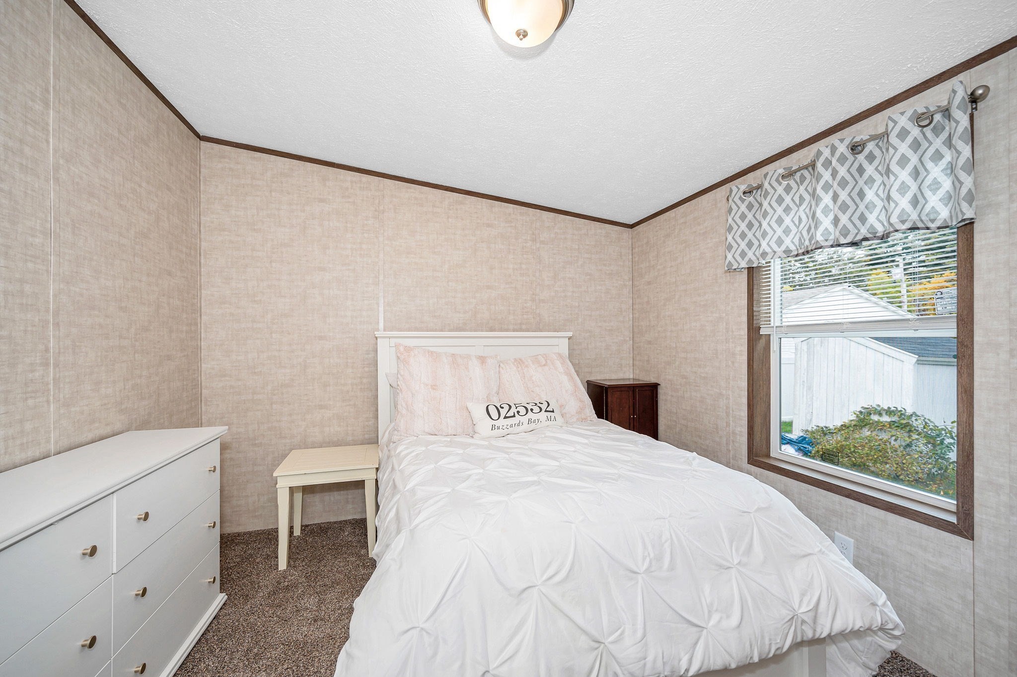 41 B St Property Photo 16