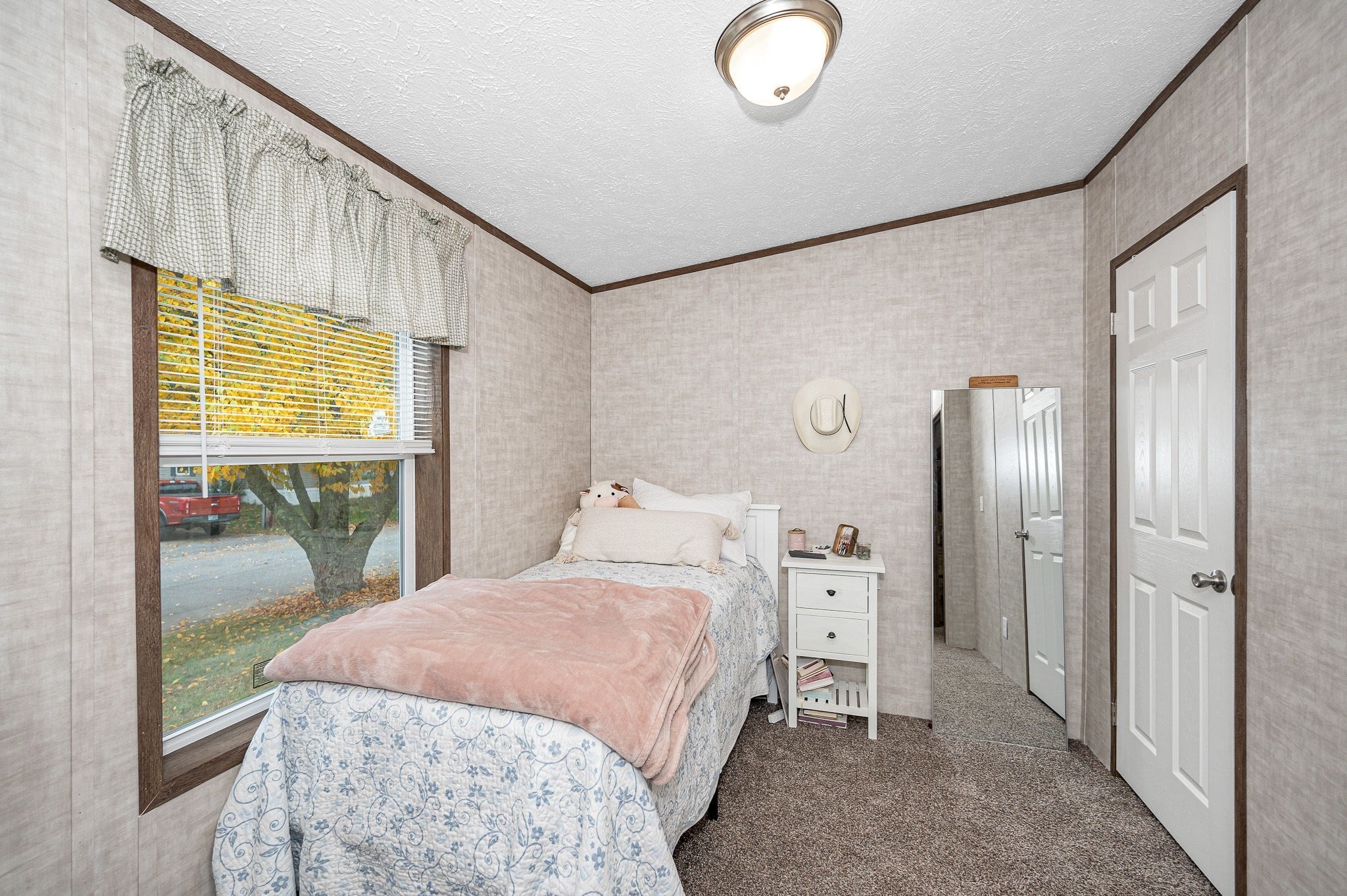 41 B St Property Photo 20